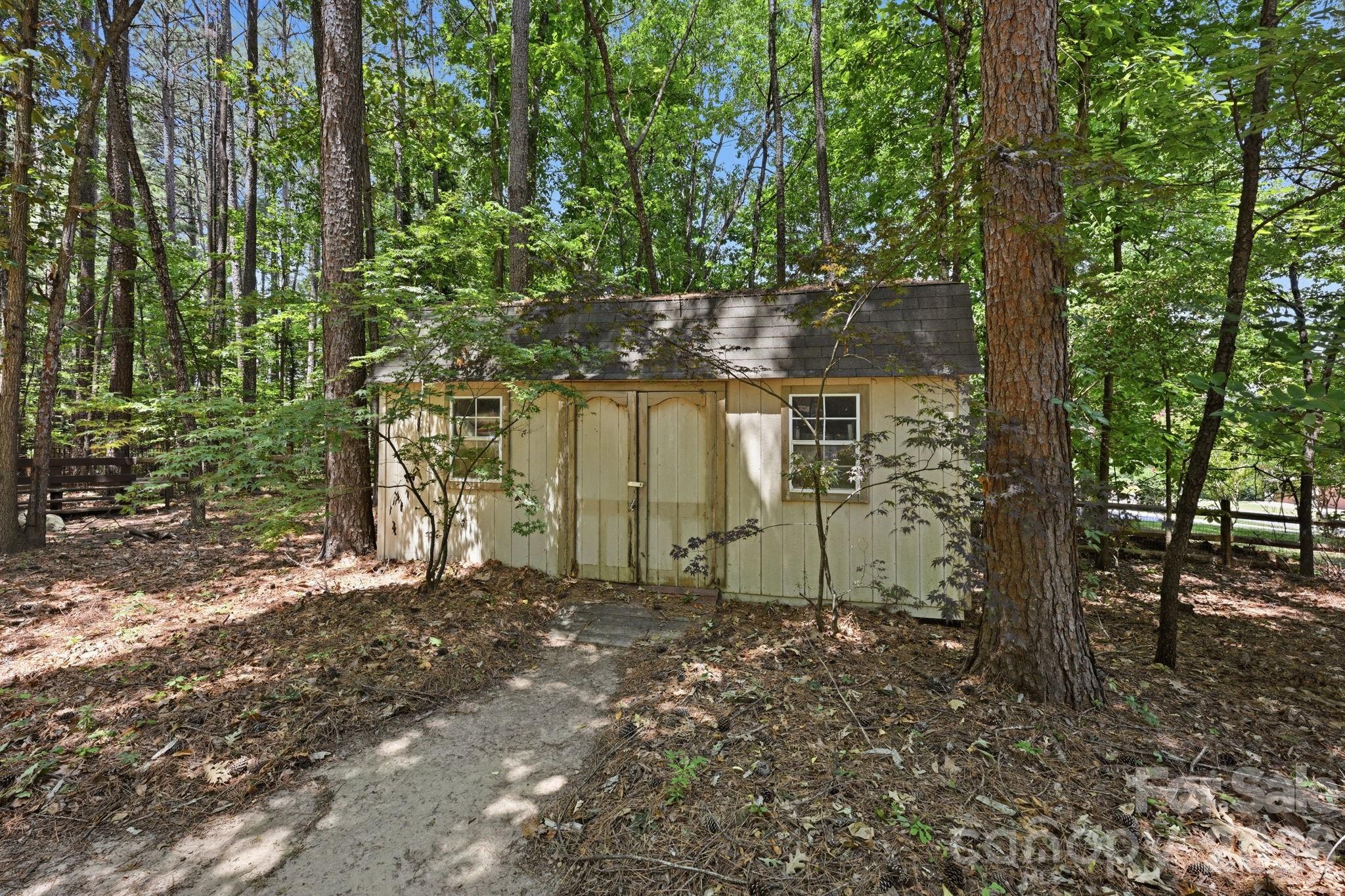 202 Indian Trail Property Photo 40