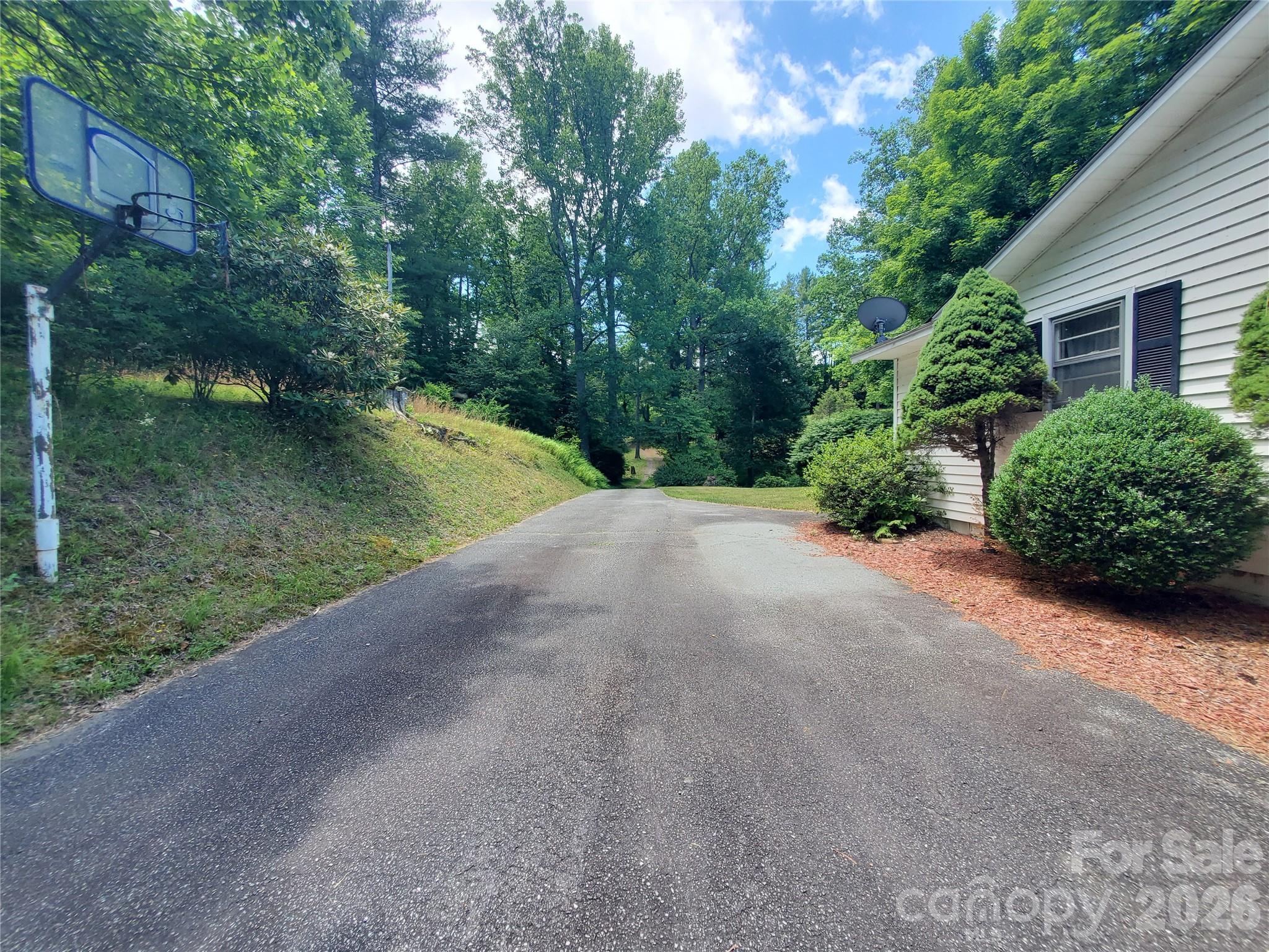 886 Hanging Rock Road Property Photo 13