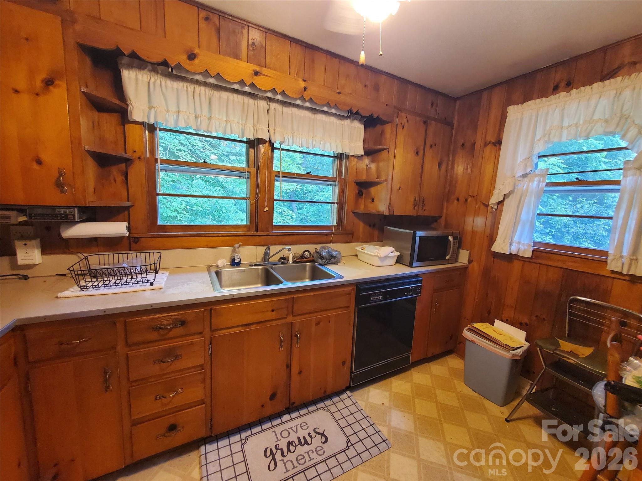 886 Hanging Rock Road Property Photo 20