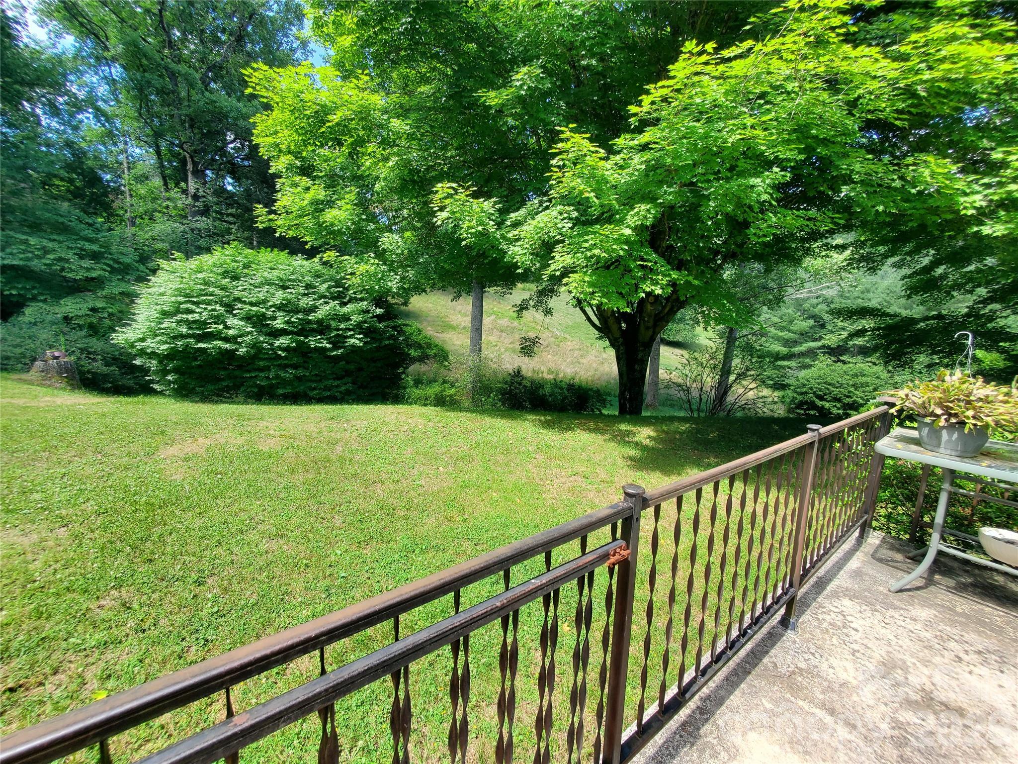 886 Hanging Rock Road Property Photo 36