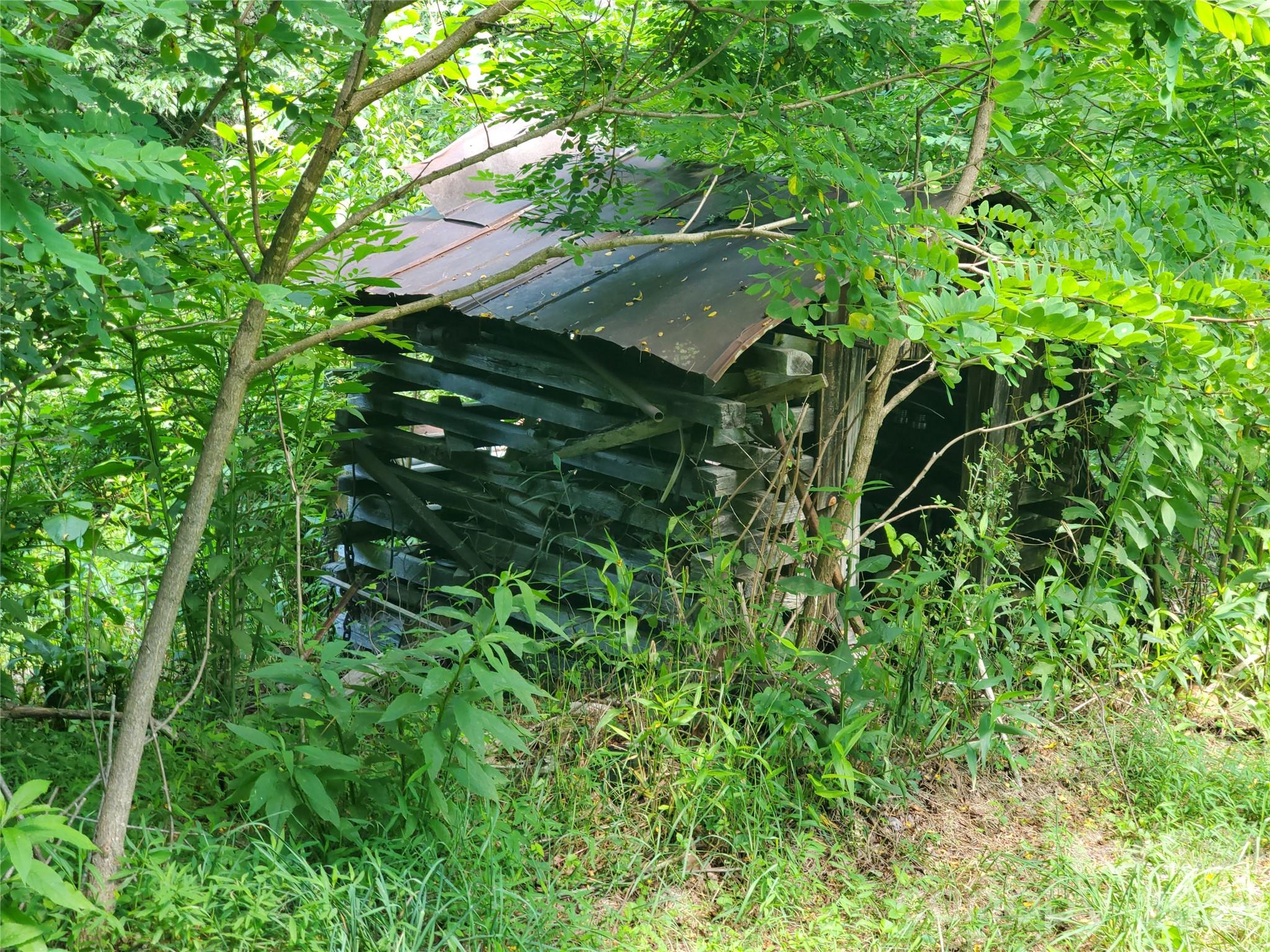 886 Hanging Rock Road Property Photo 41