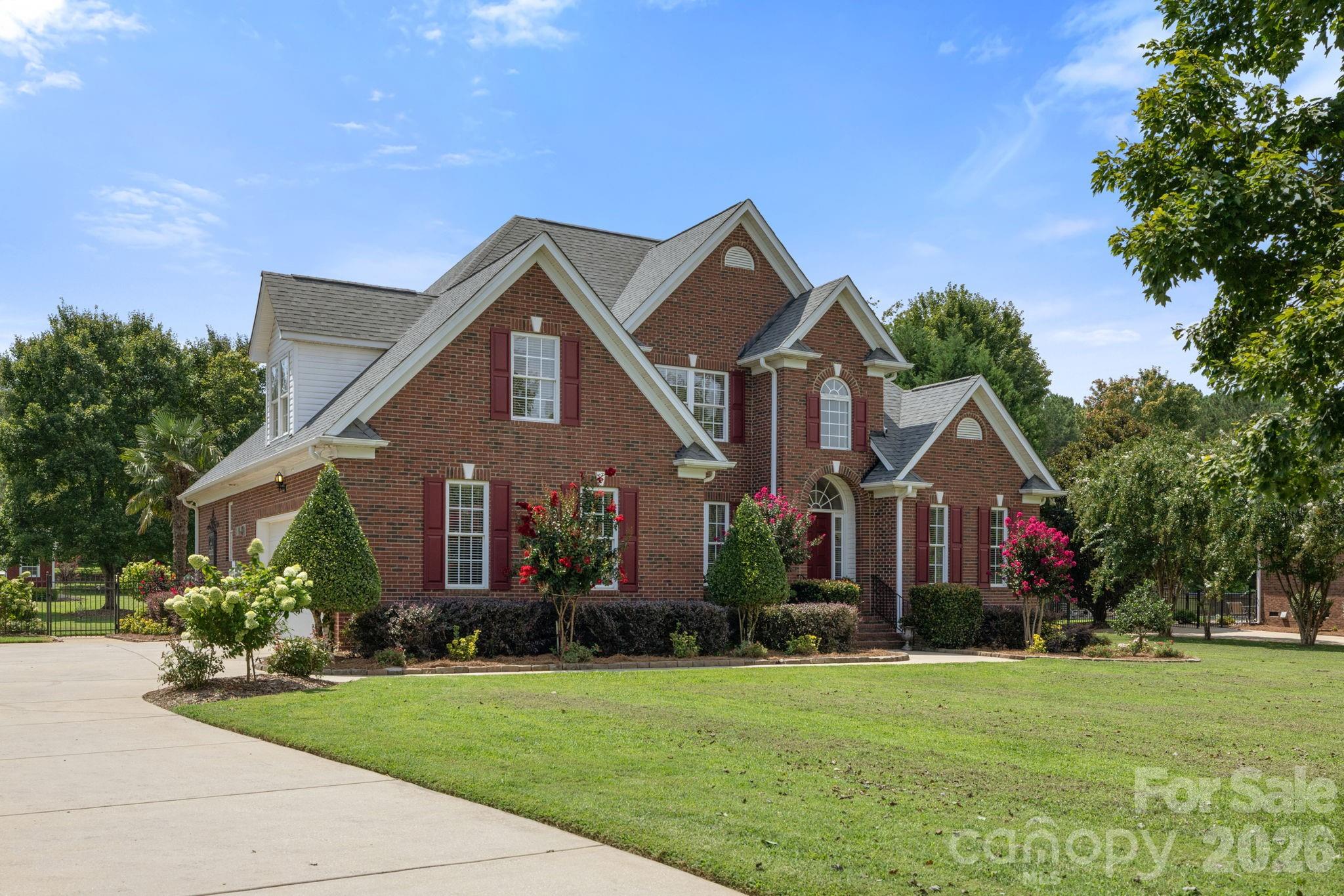 527 Hallman Drive Property Photo 6