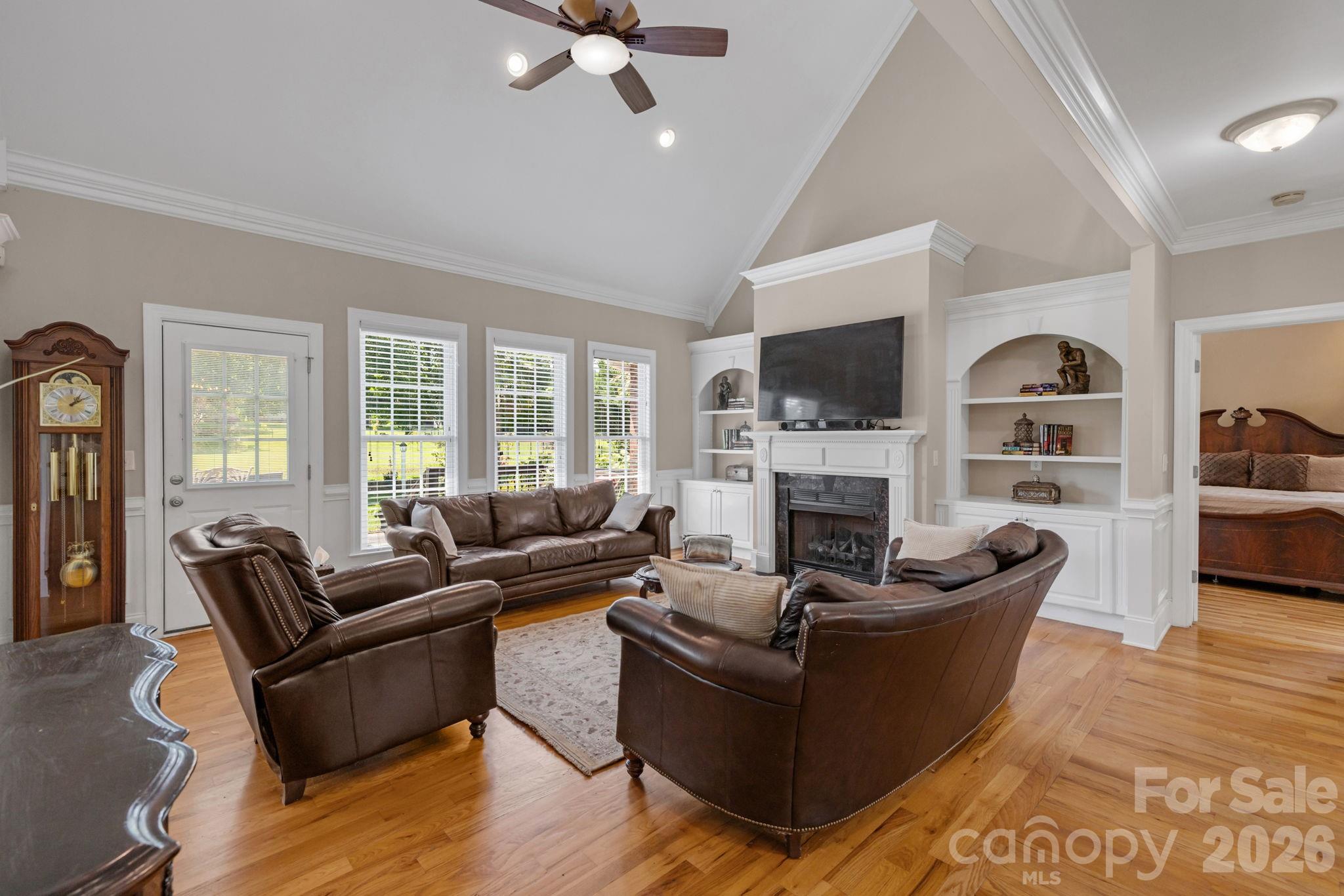 527 Hallman Drive Property Photo 9