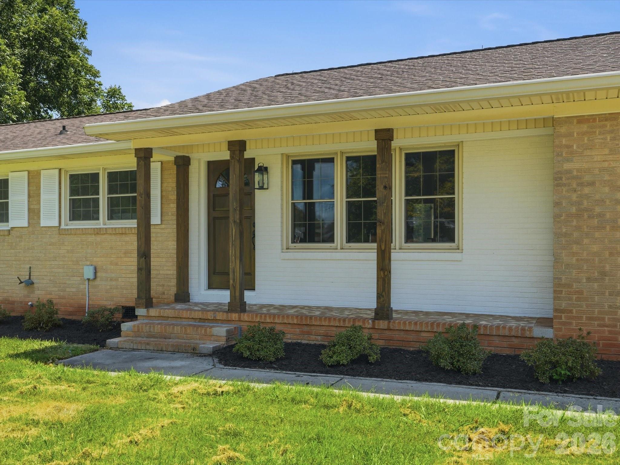 1480 Hallmark Drive Property Photo 1