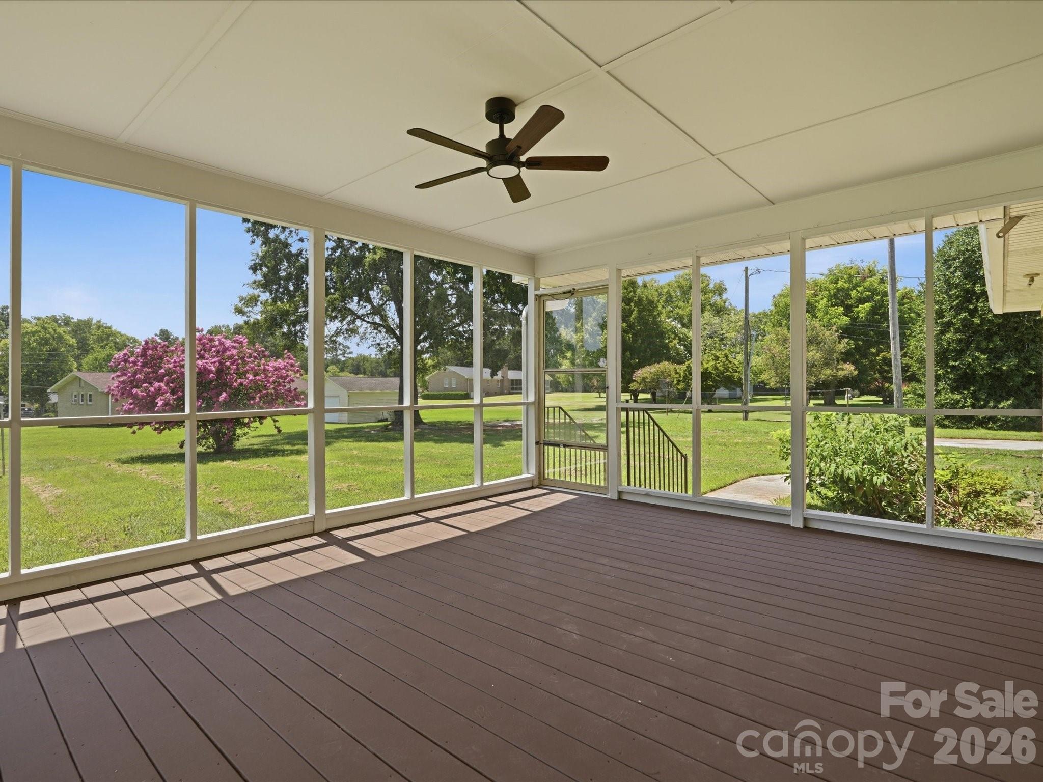 1480 Hallmark Drive Property Photo 6