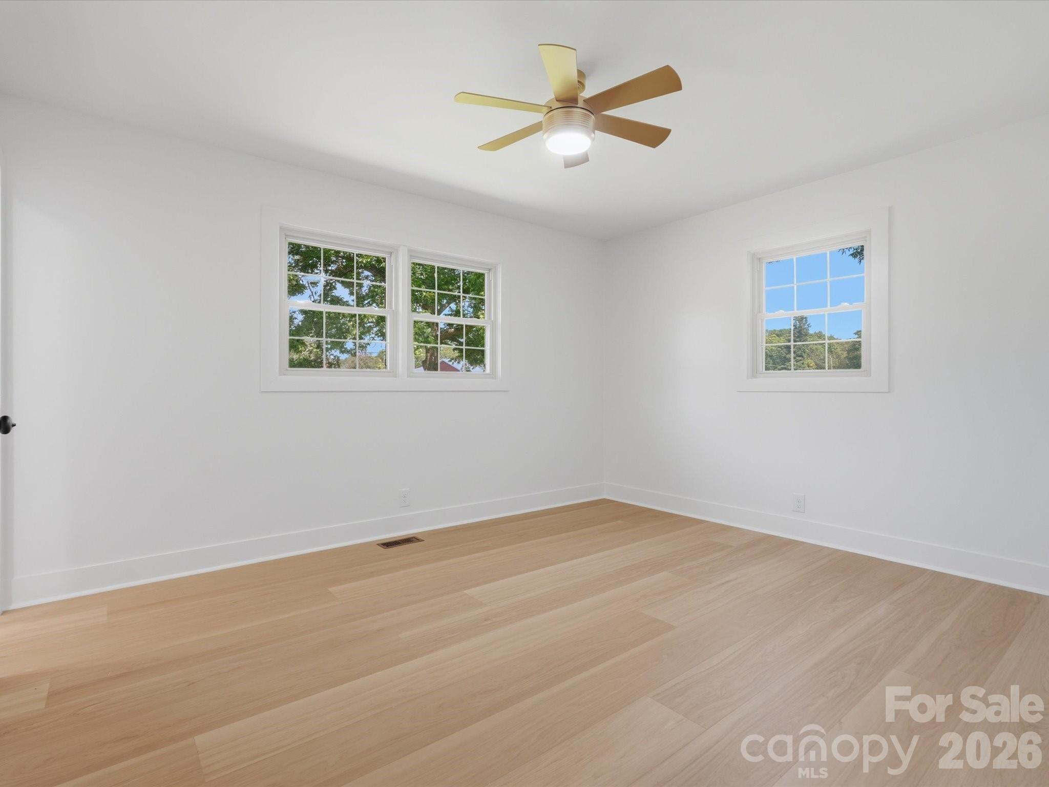 1480 Hallmark Drive Property Photo 13