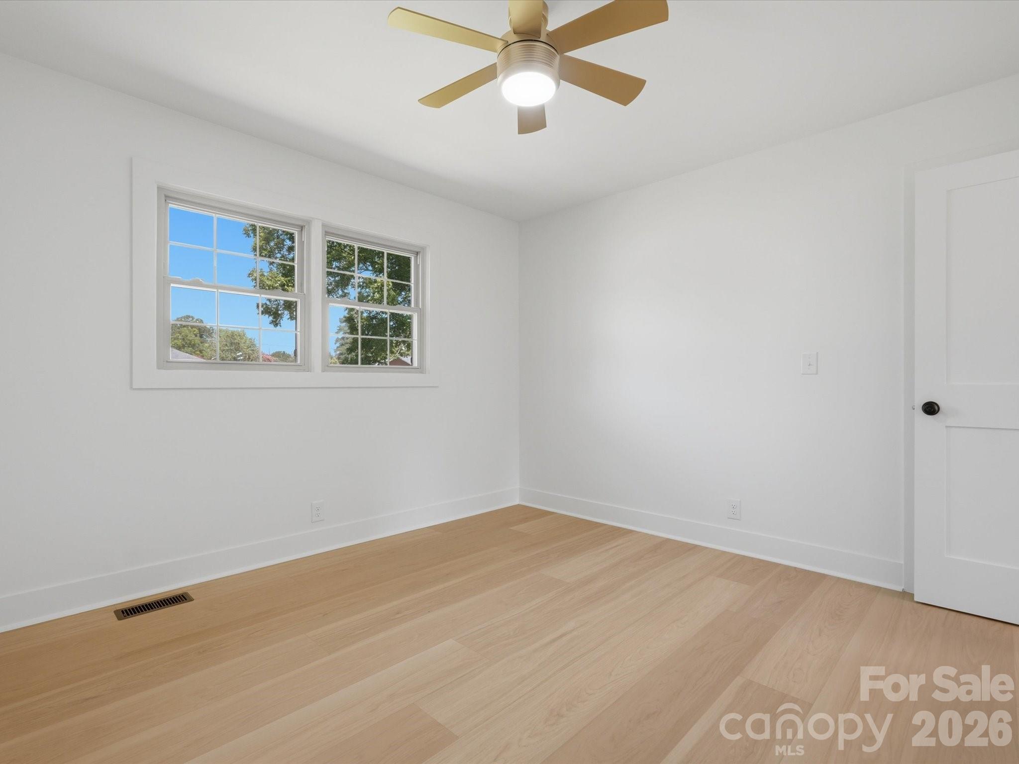 1480 Hallmark Drive Property Photo 14