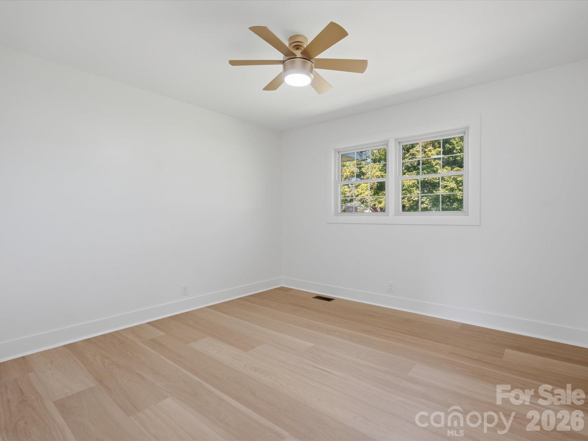 1480 Hallmark Drive Property Photo 15
