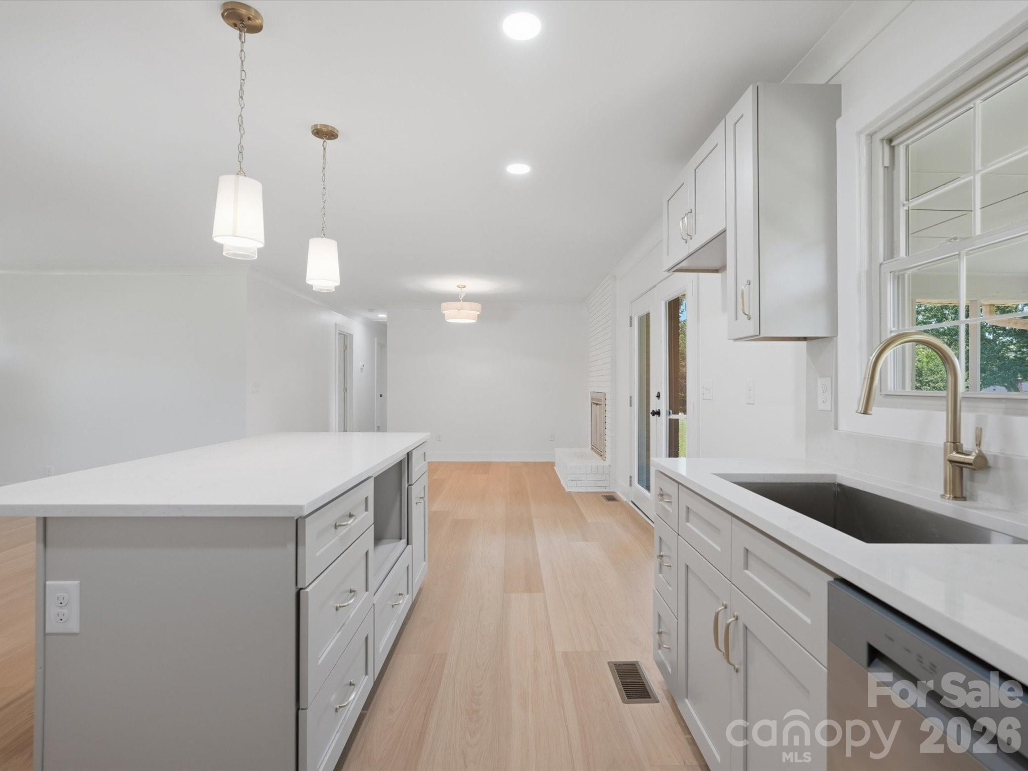 1480 Hallmark Drive Property Photo 17