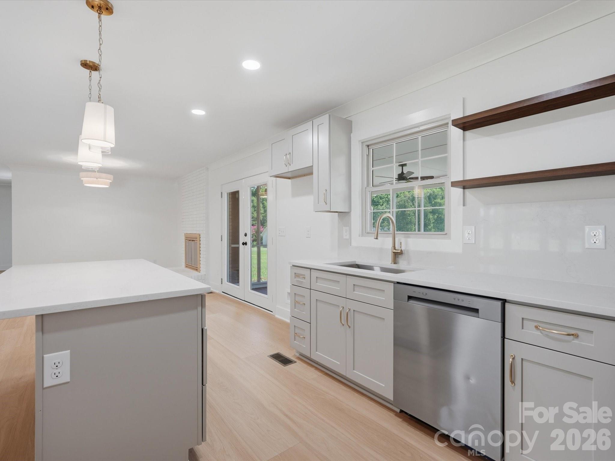 1480 Hallmark Drive Property Photo 18