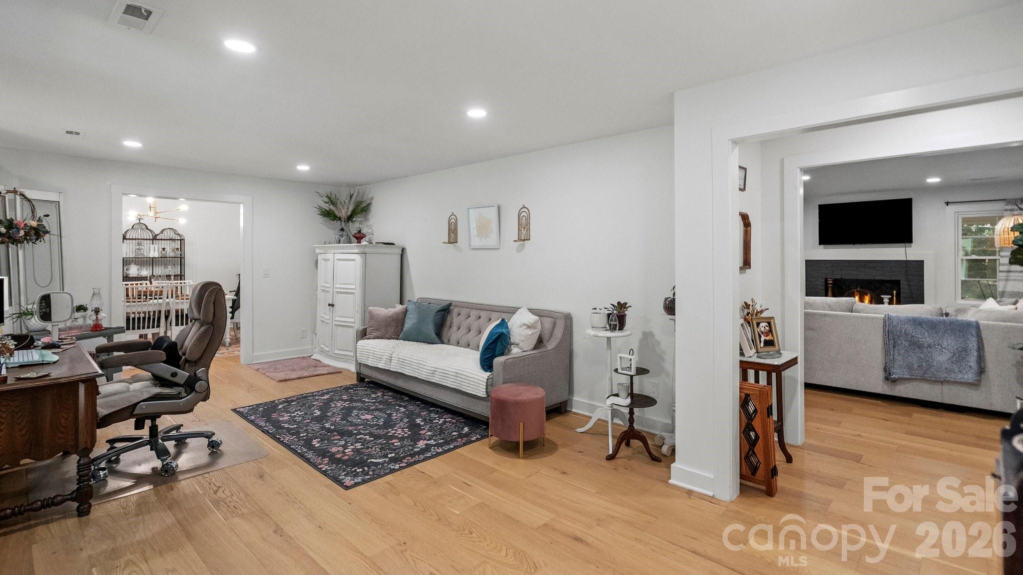 215 Ridgewood Drive Property Photo 6