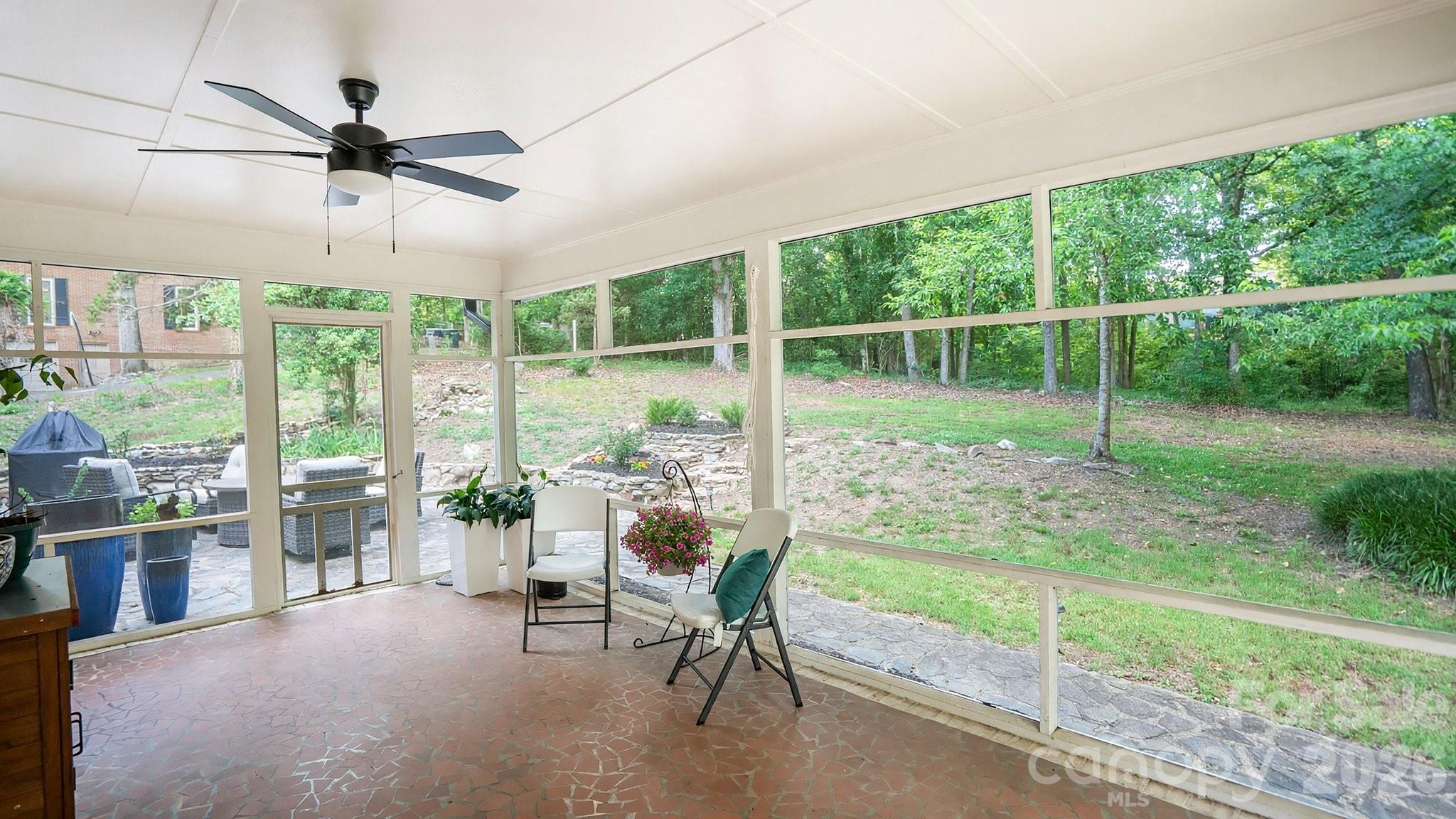 215 Ridgewood Drive Property Photo 28