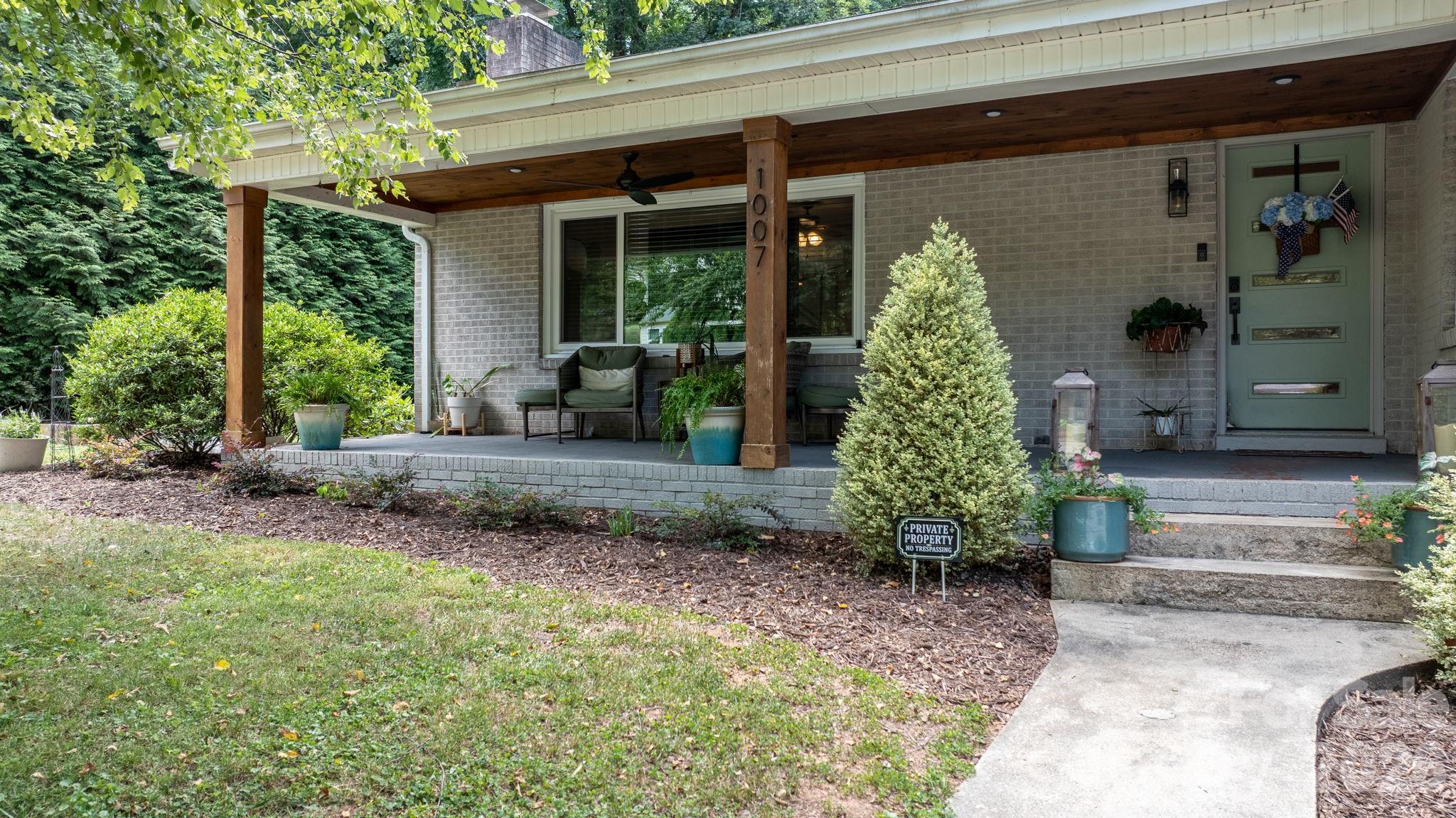 1007 I Street Property Photo 4