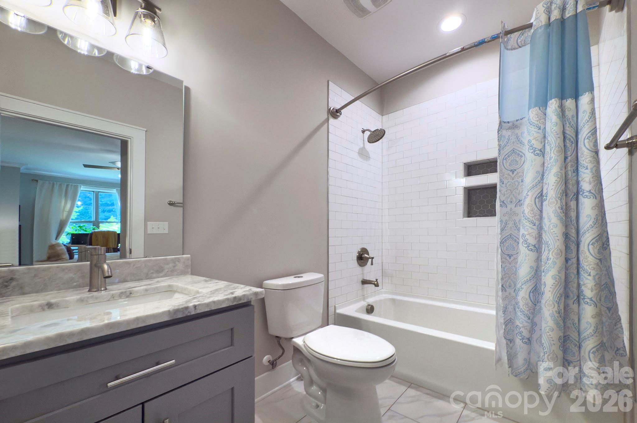 6672 Maple Spring Court Property Photo 6