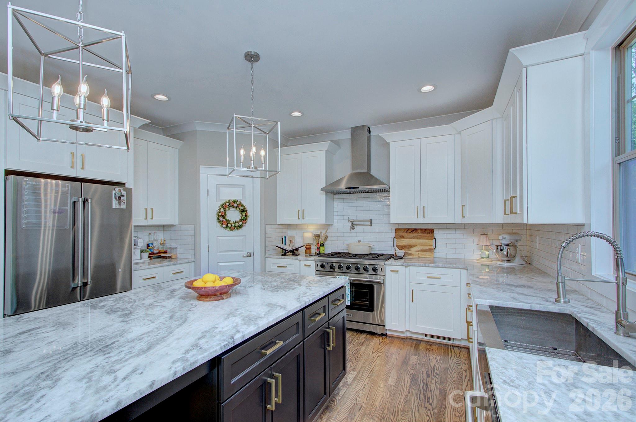 6672 Maple Spring Court Property Photo 8