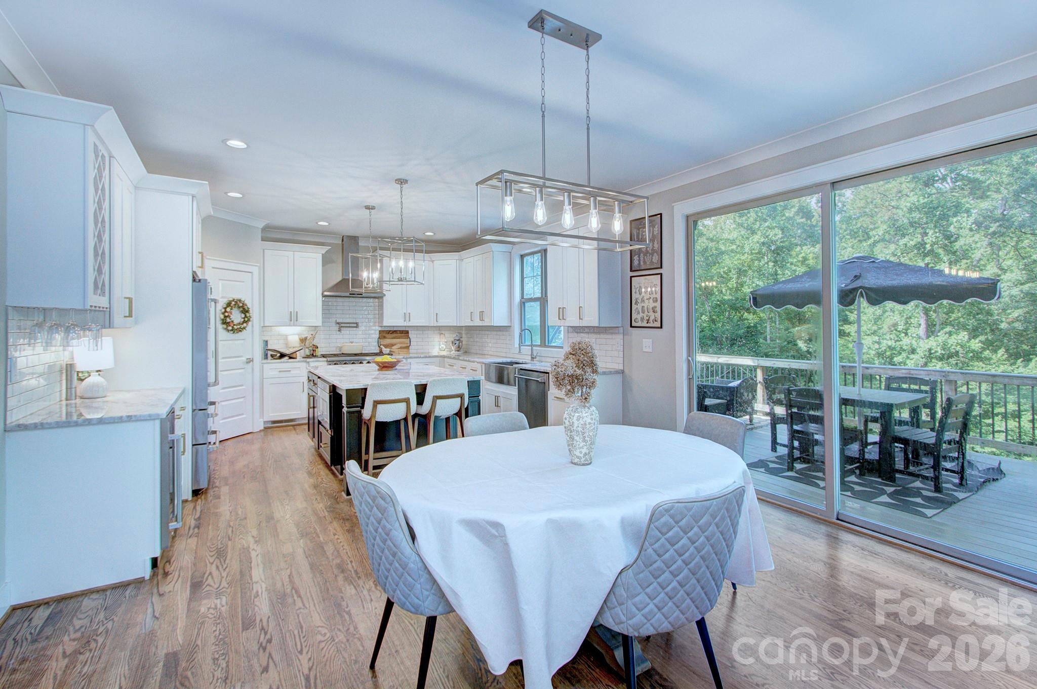 6672 Maple Spring Court Property Photo 12