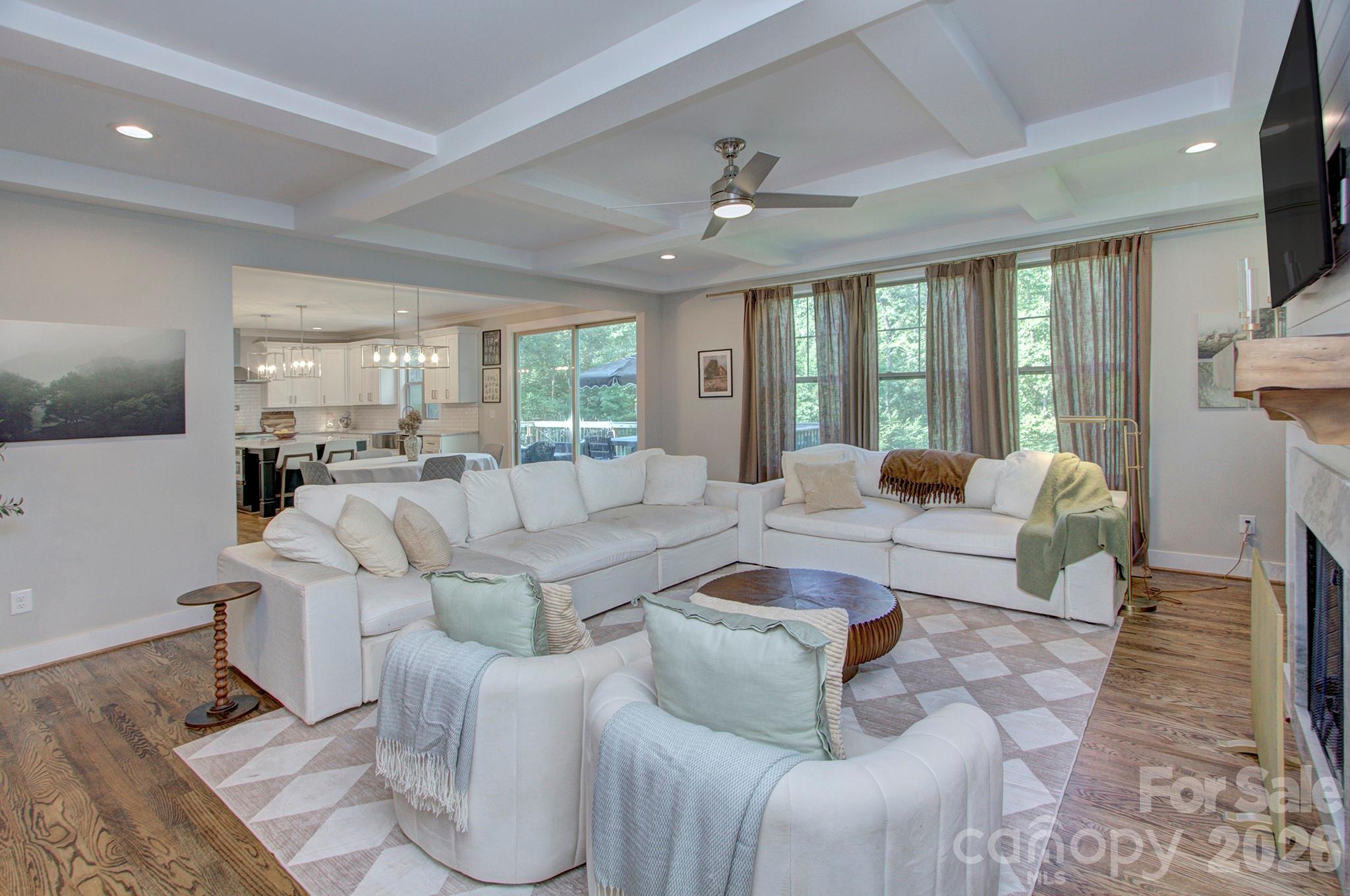 6672 Maple Spring Court Property Photo 14