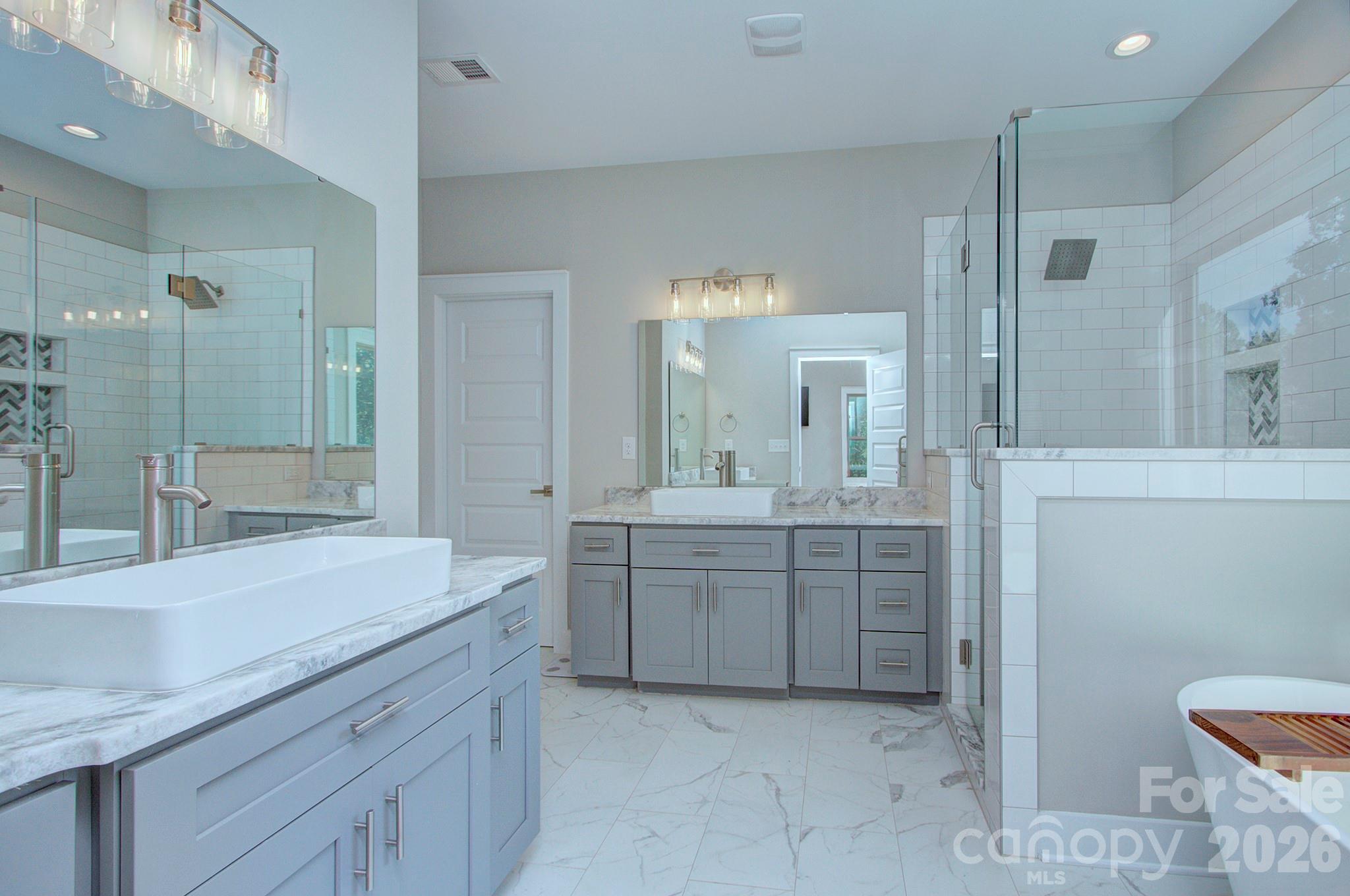 6672 Maple Spring Court Property Photo 22