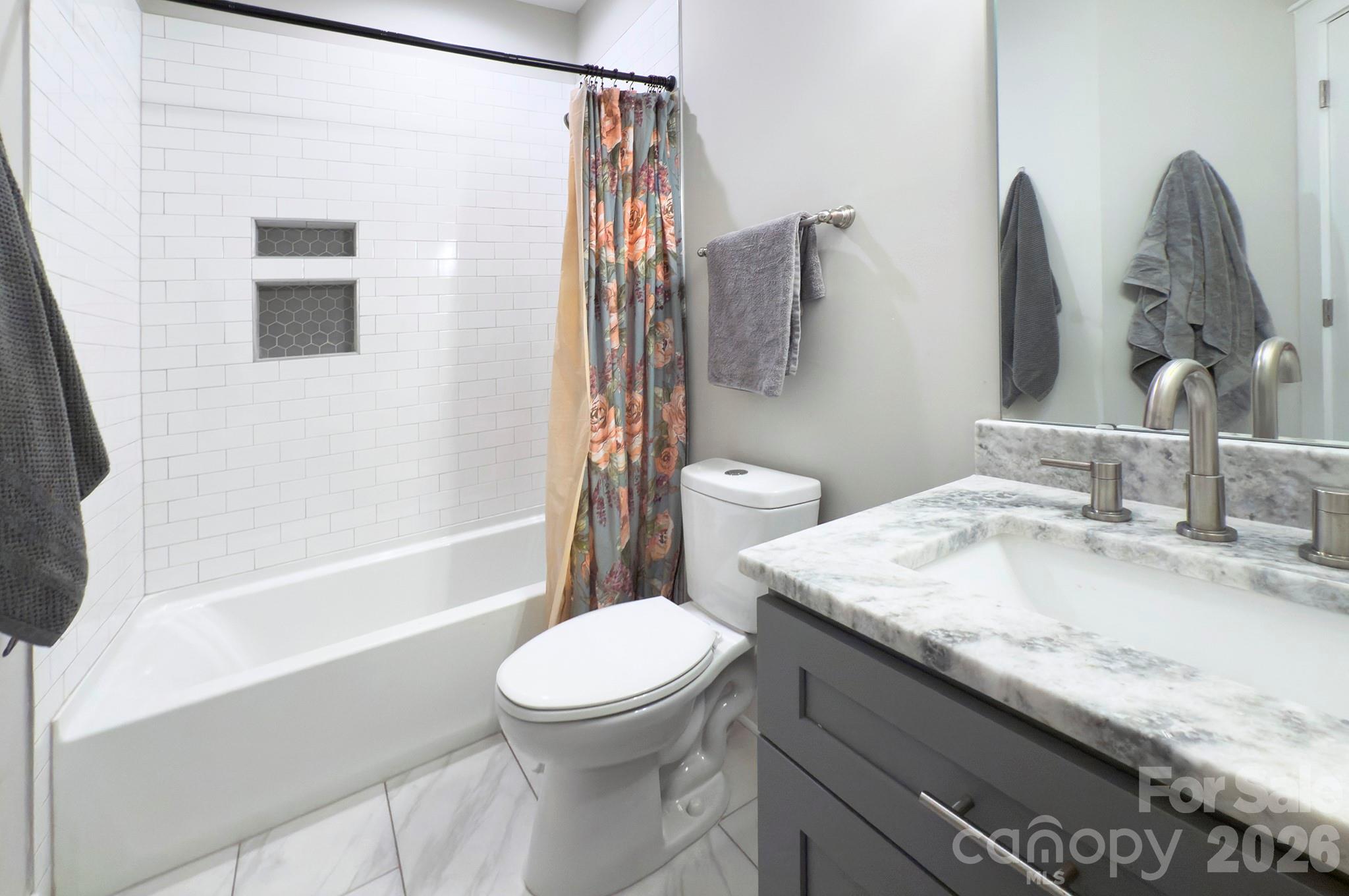 6672 Maple Spring Court Property Photo 27