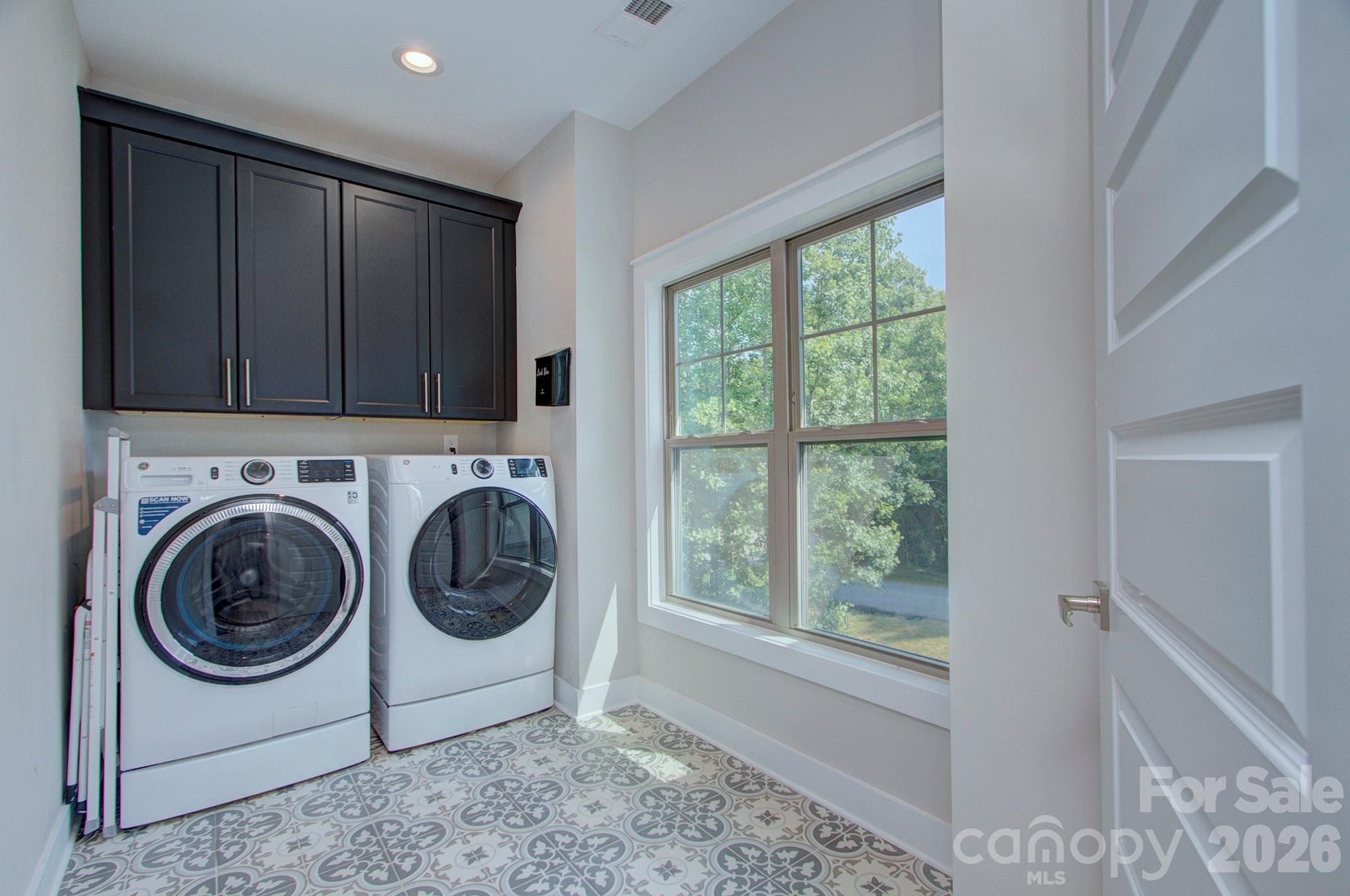 6672 Maple Spring Court Property Photo 30