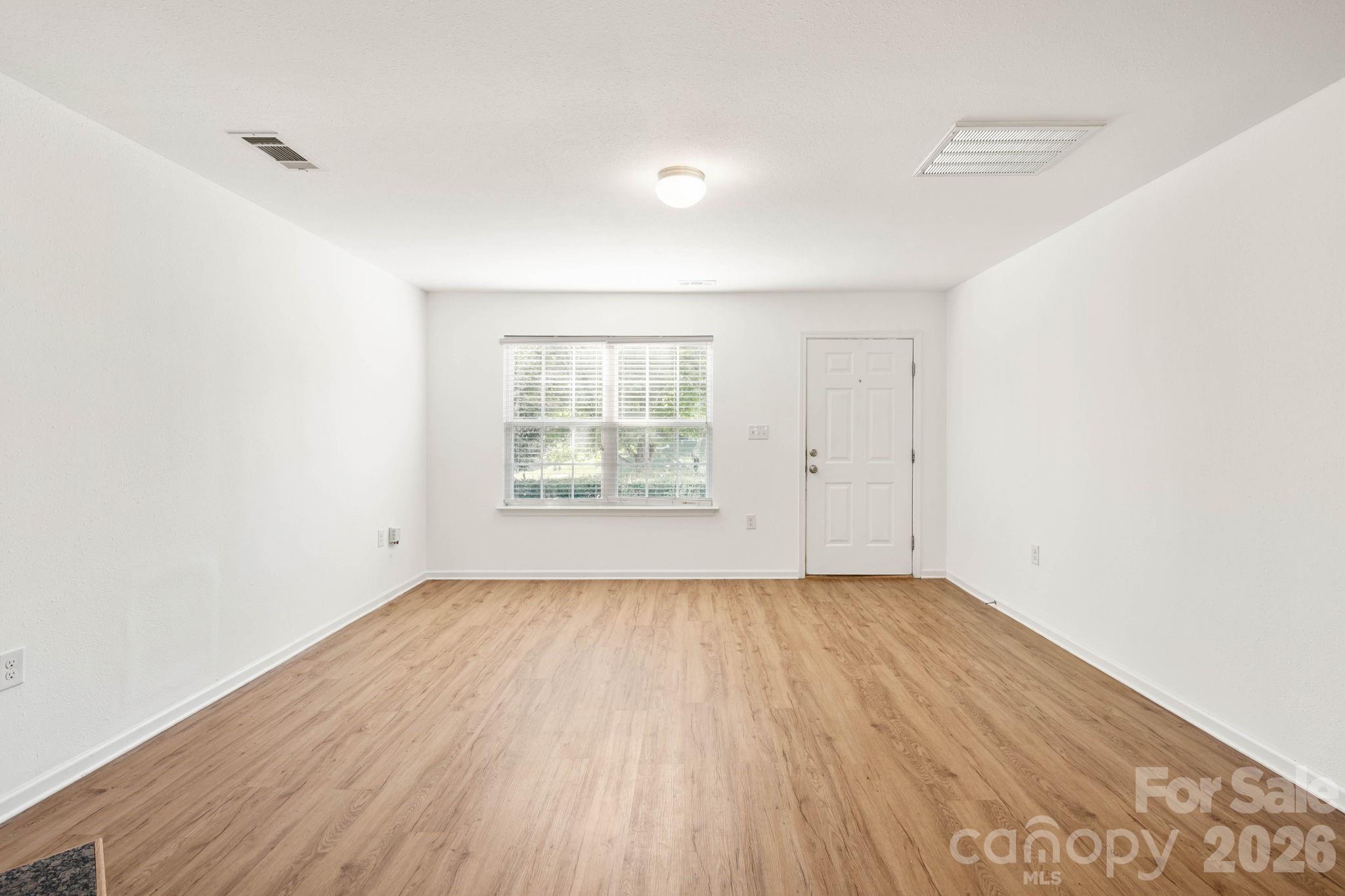 1429 River Run Road Property Photo 5
