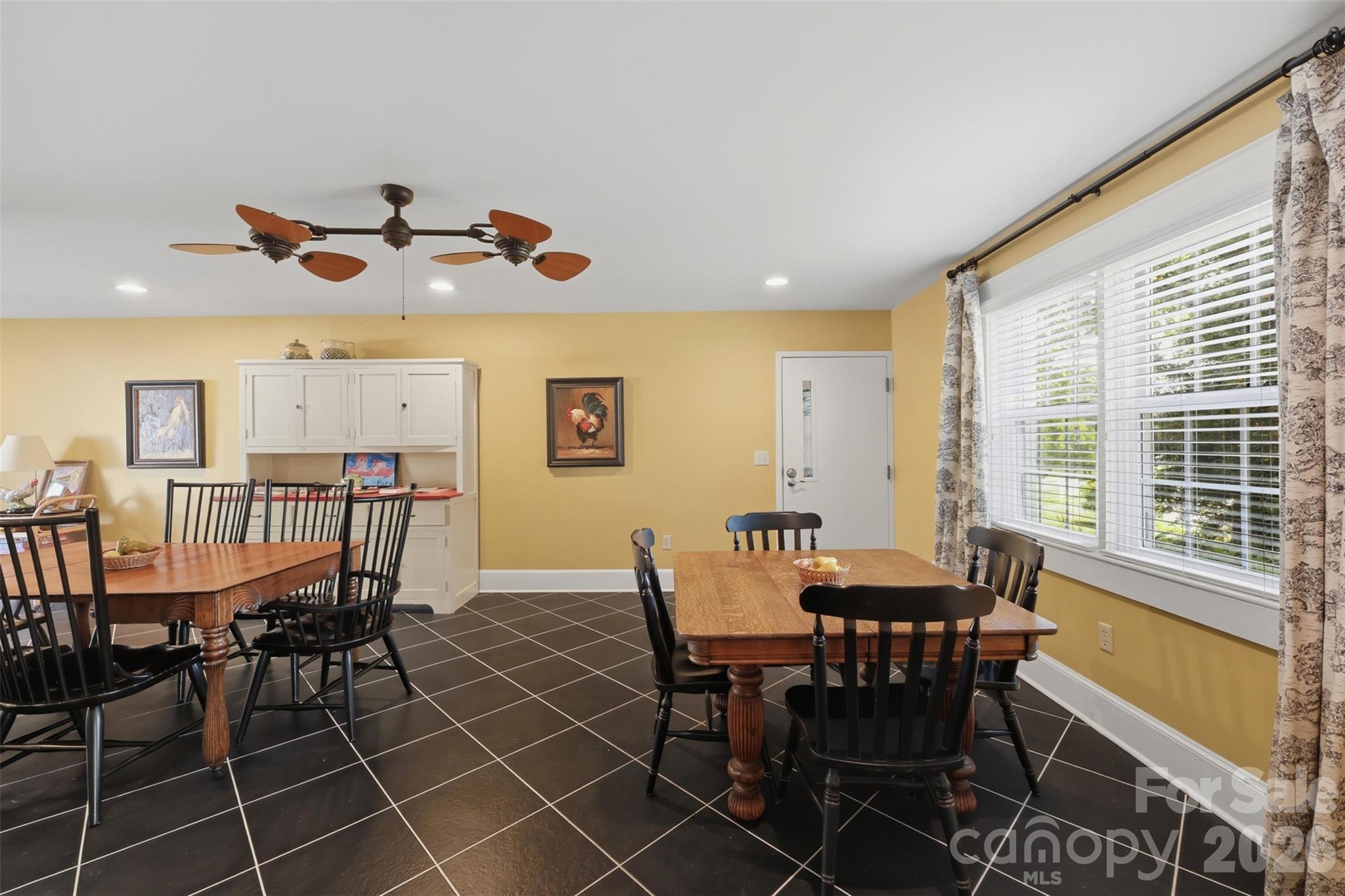 1670 Southwest Boulevard Property Photo 10