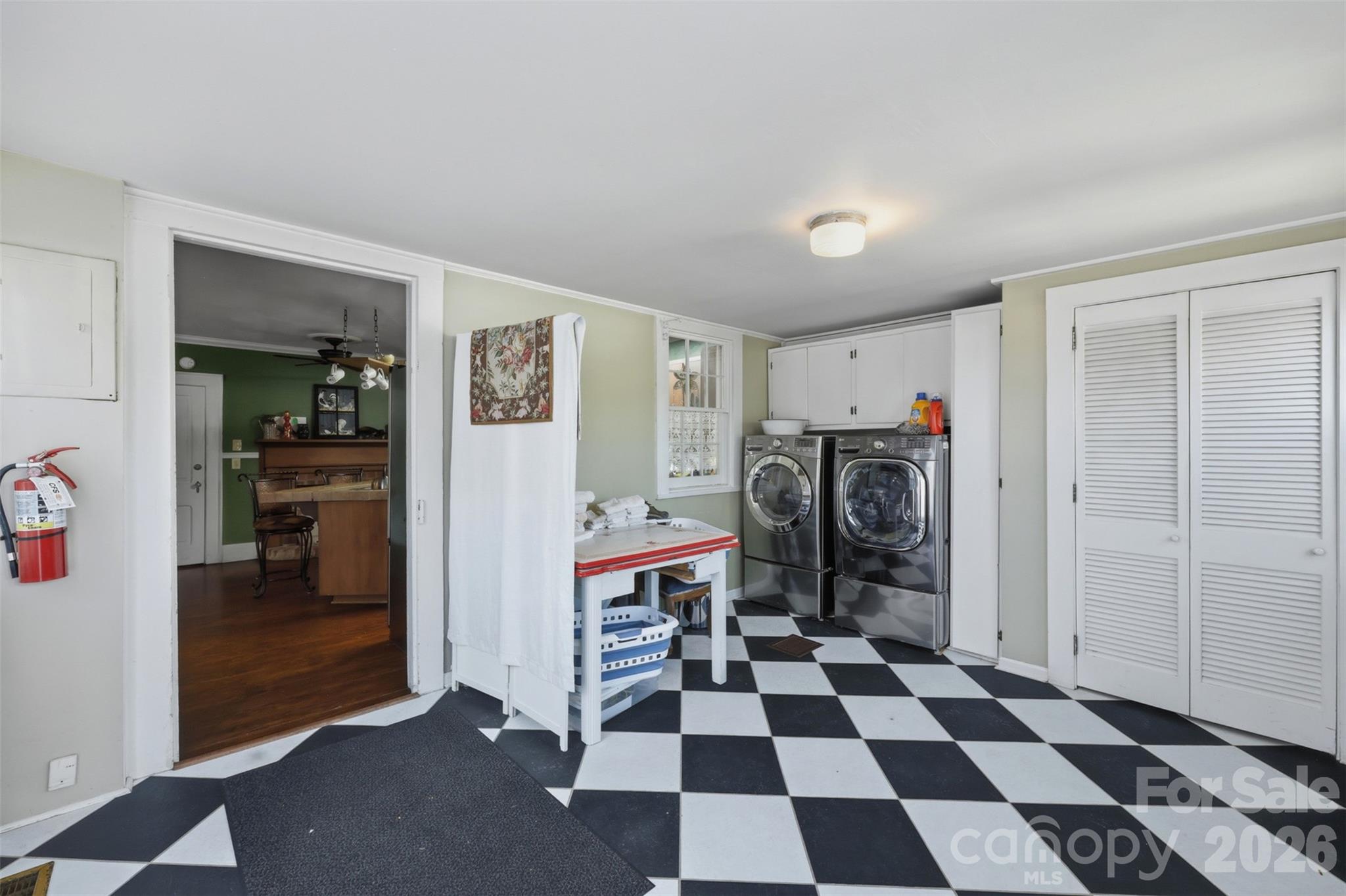 1670 Southwest Boulevard Property Photo 16