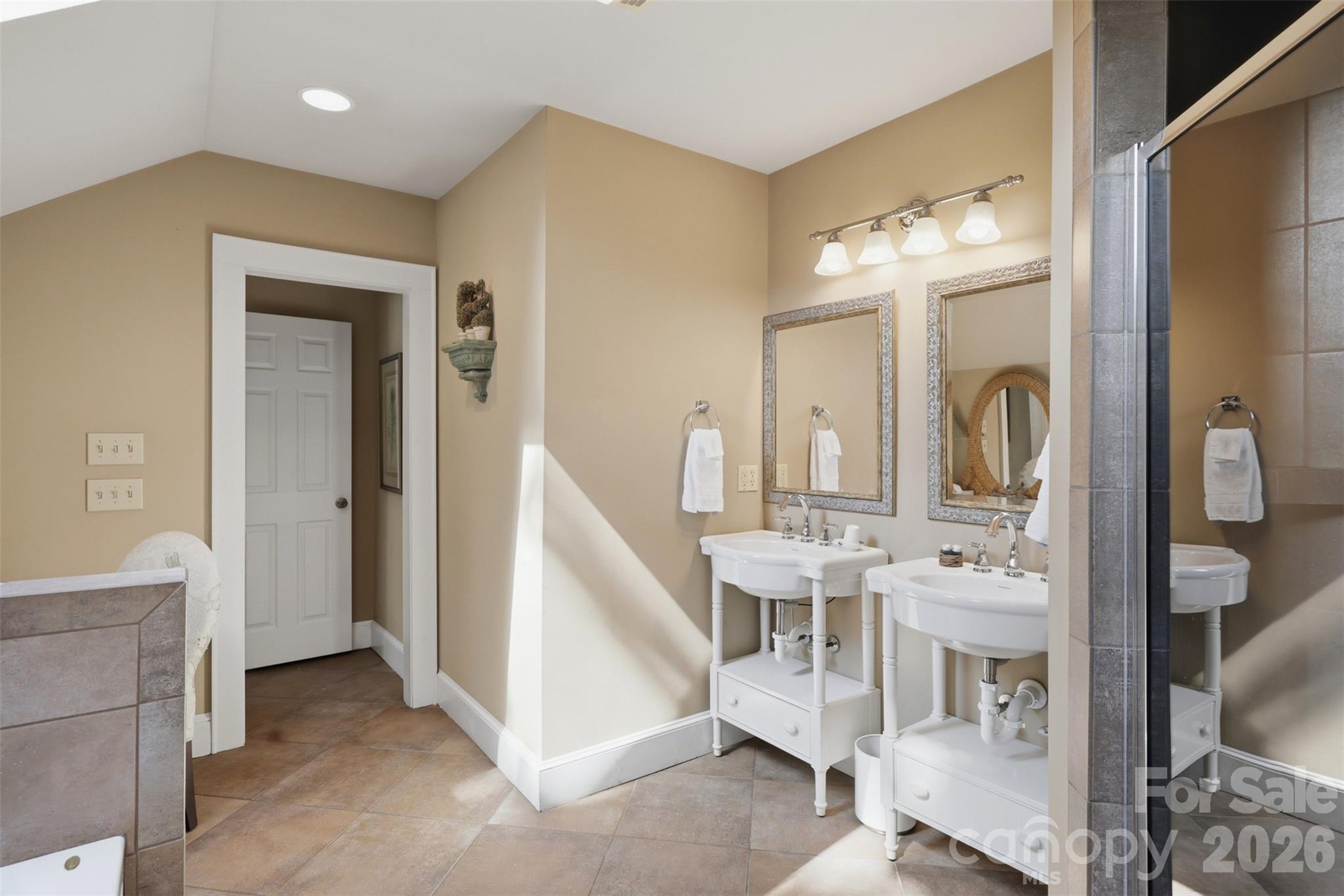 1670 Southwest Boulevard Property Photo 29
