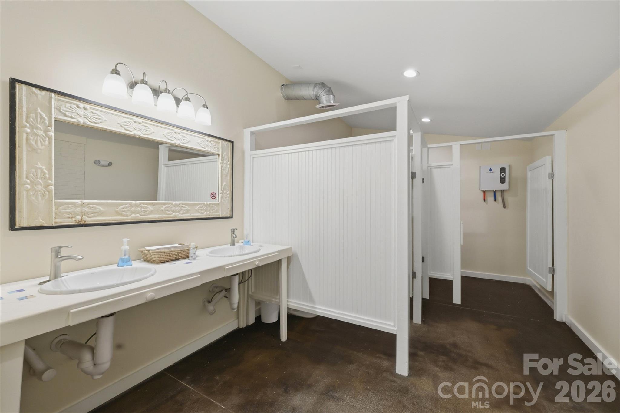 1670 Southwest Boulevard Property Photo 42