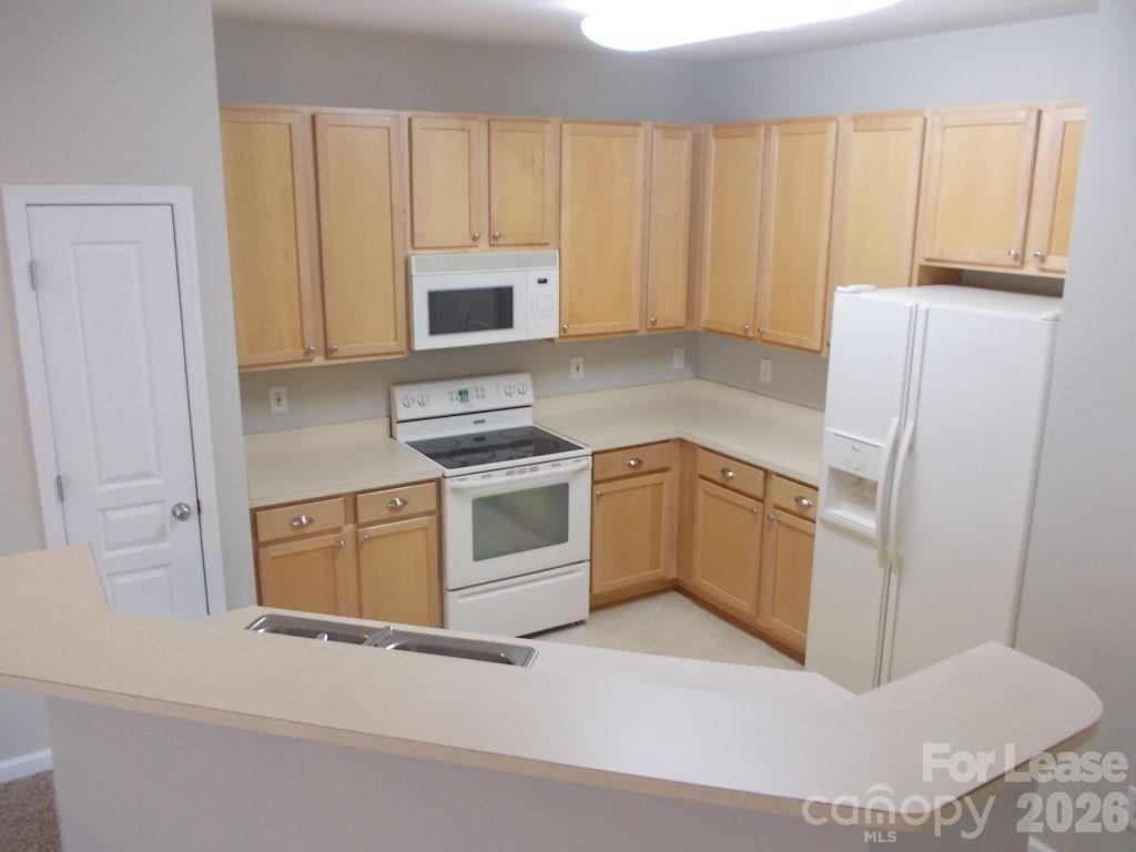 8488 Chaceview Court Property Photo 7