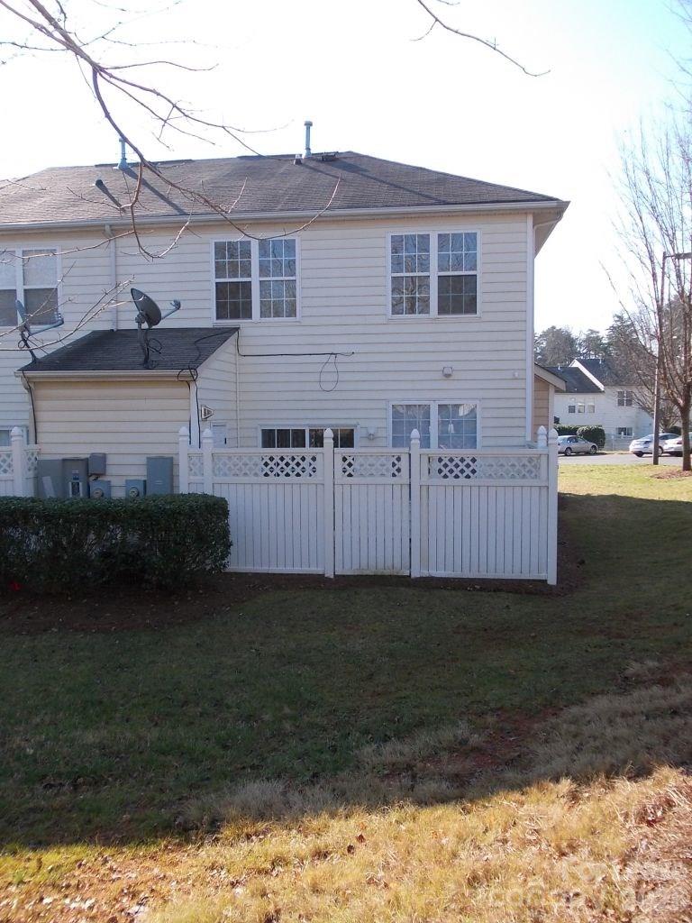 8488 Chaceview Court Property Photo 20