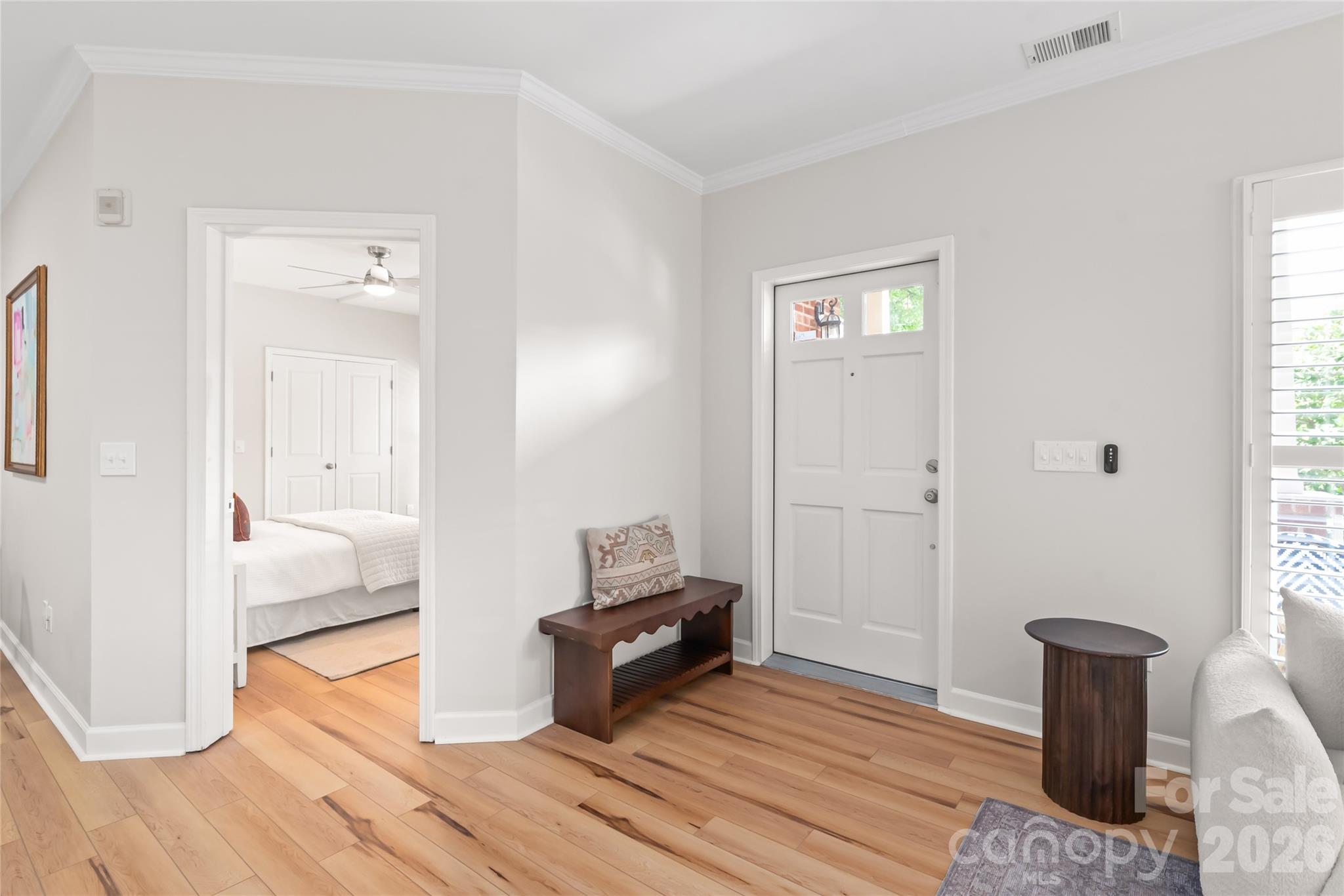 2000 Euclid Avenue D2 Property Photo 18