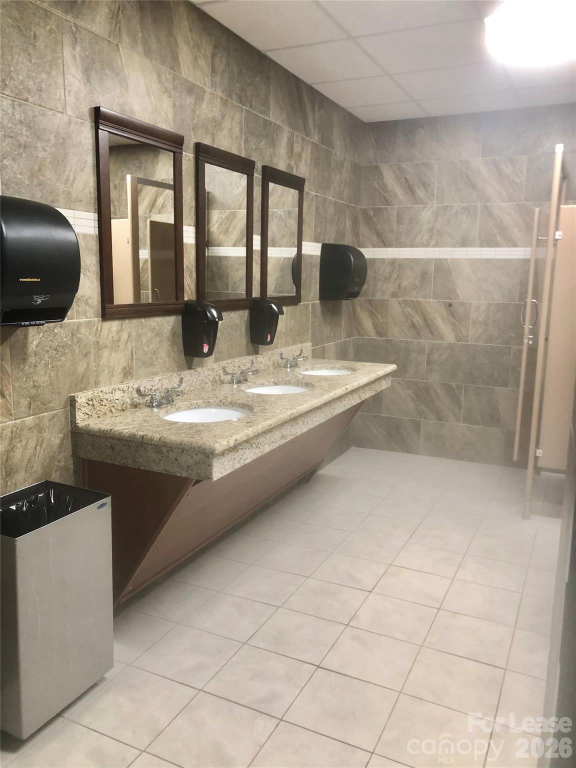10801 Johnston Road Property Photo 14