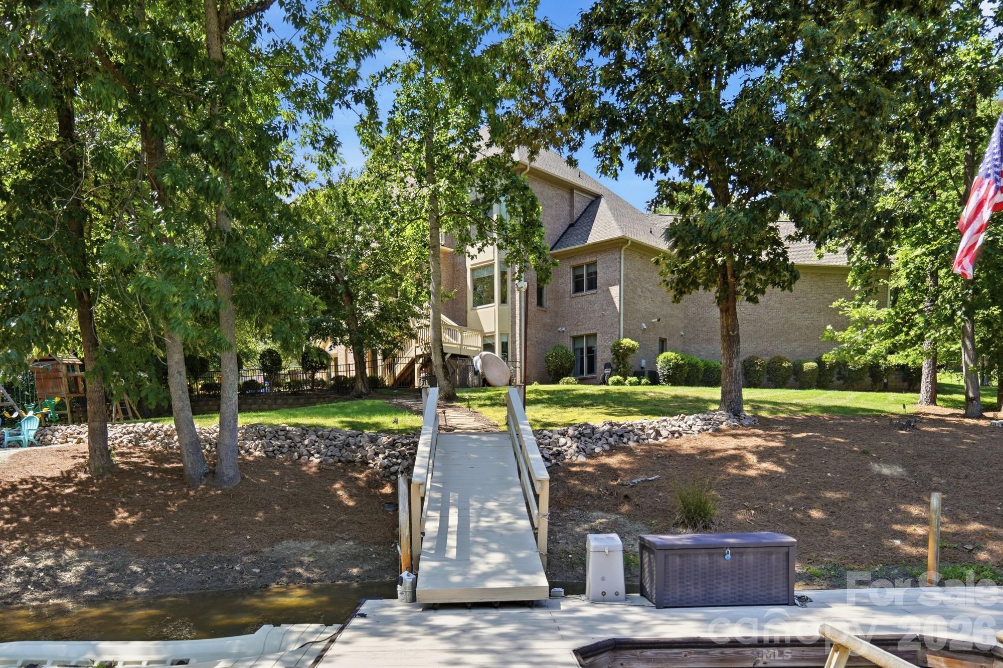 166 Atlantic Way Property Photo 40