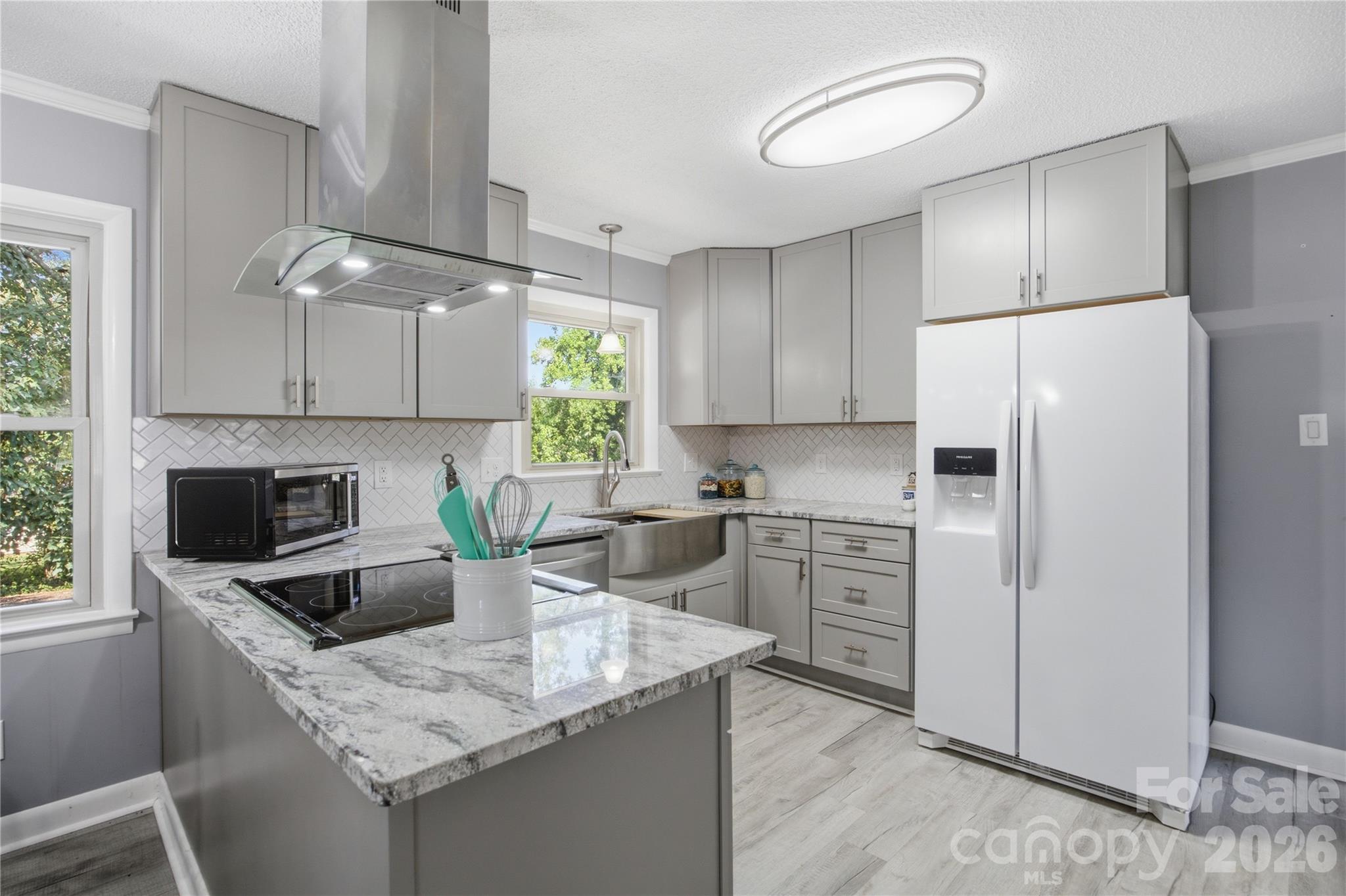 4821 Raleigh Street Property Photo 1
