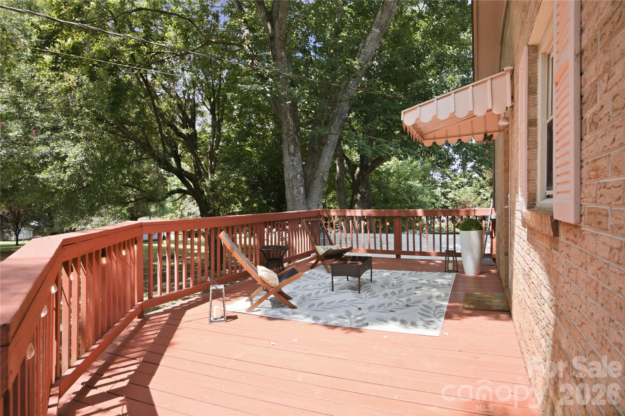 4821 Raleigh Street Property Photo 9