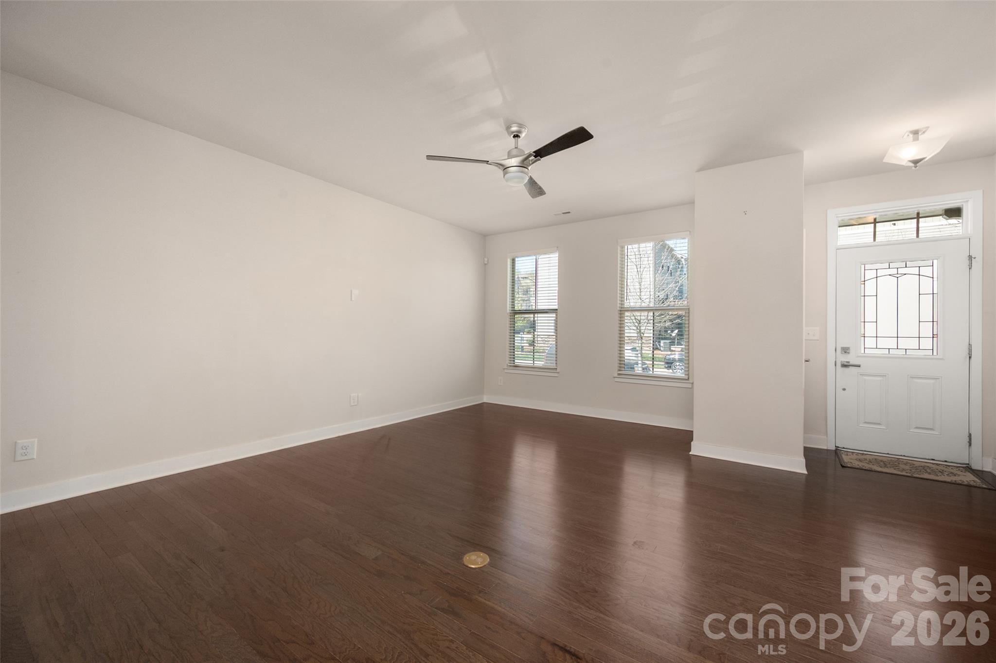 2025 Birchside Drive Property Photo 3