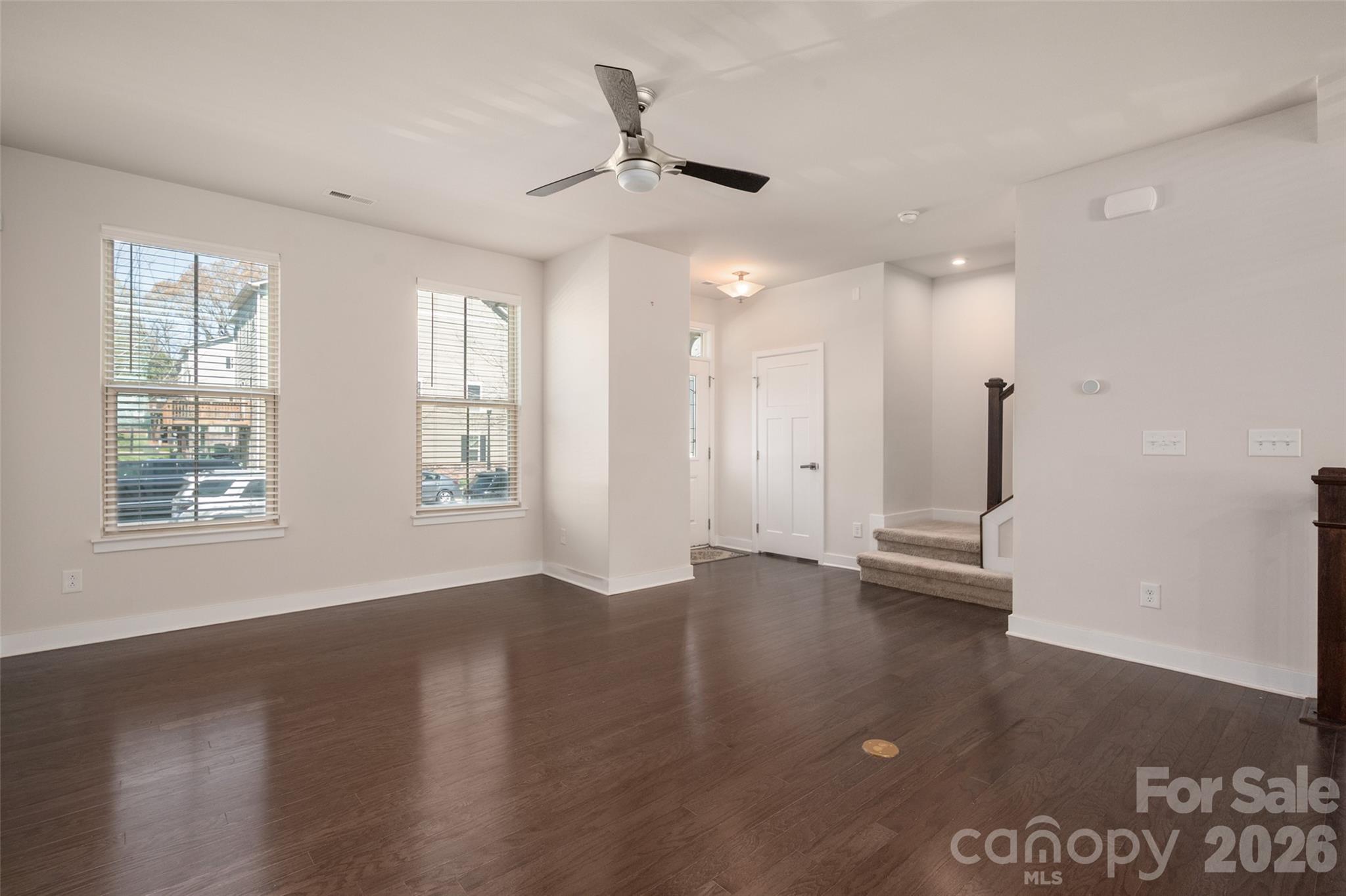 2025 Birchside Drive Property Photo 5