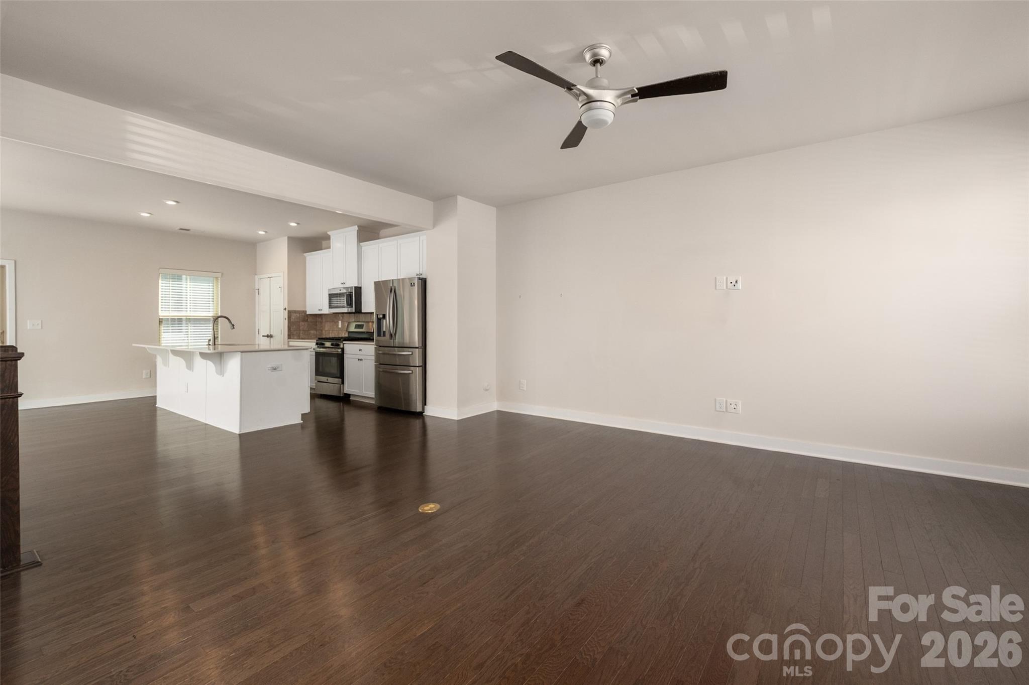 2025 Birchside Drive Property Photo 8
