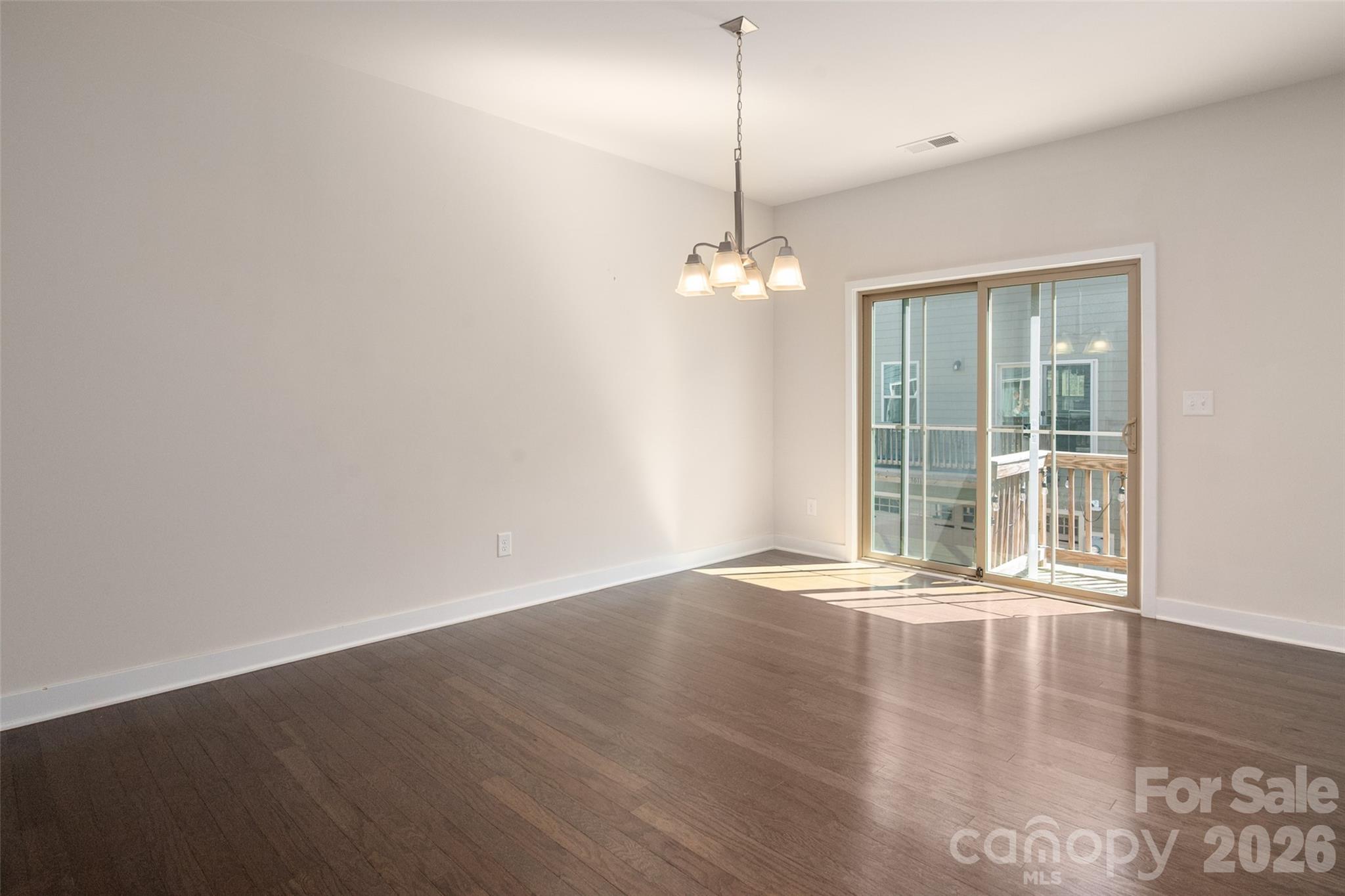 2025 Birchside Drive Property Photo 17