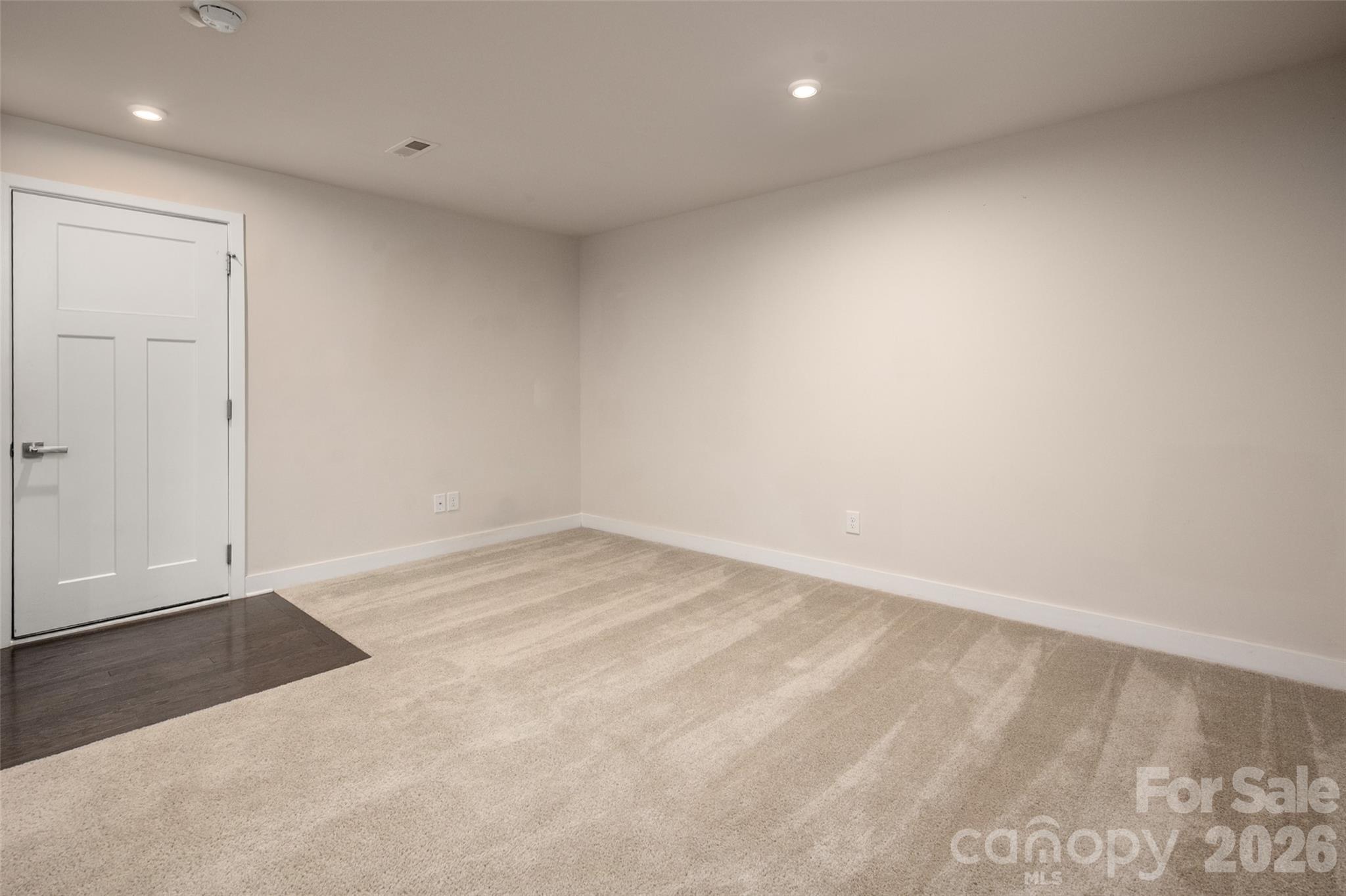 2025 Birchside Drive Property Photo 32