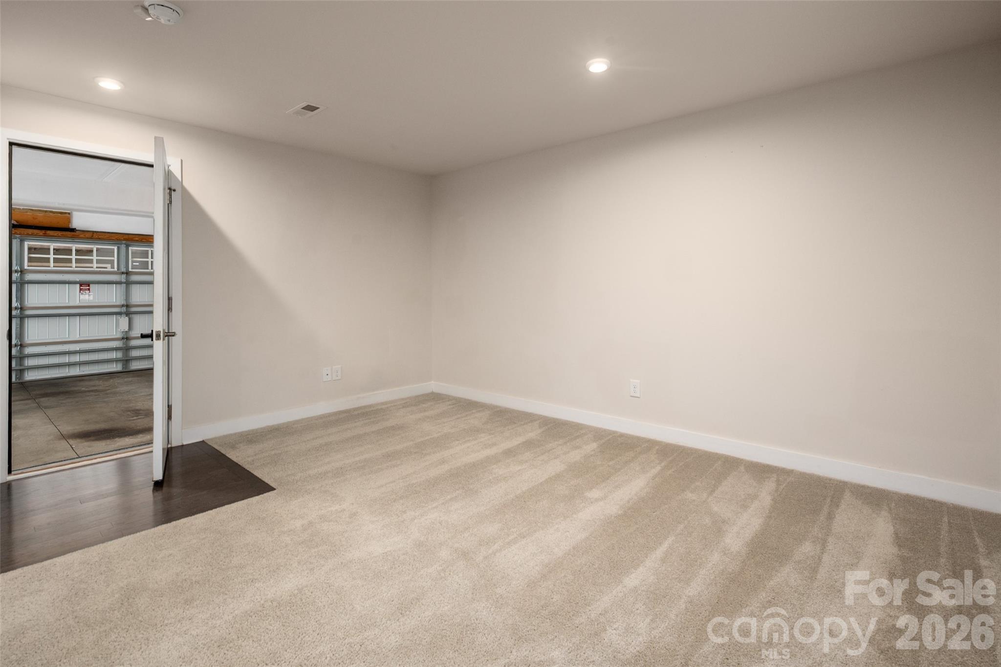2025 Birchside Drive Property Photo 33