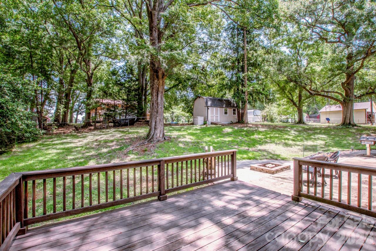 734 Willow Lane Property Photo 19
