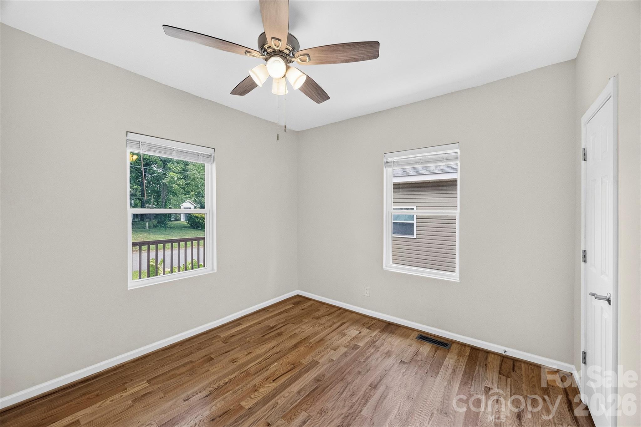 904 Laye Street Property Photo 13