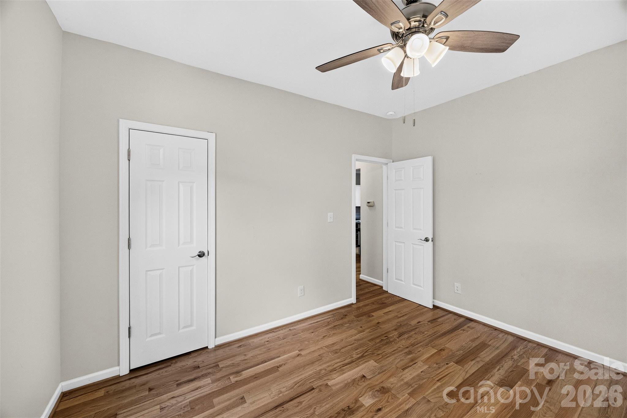 904 Laye Street Property Photo 14