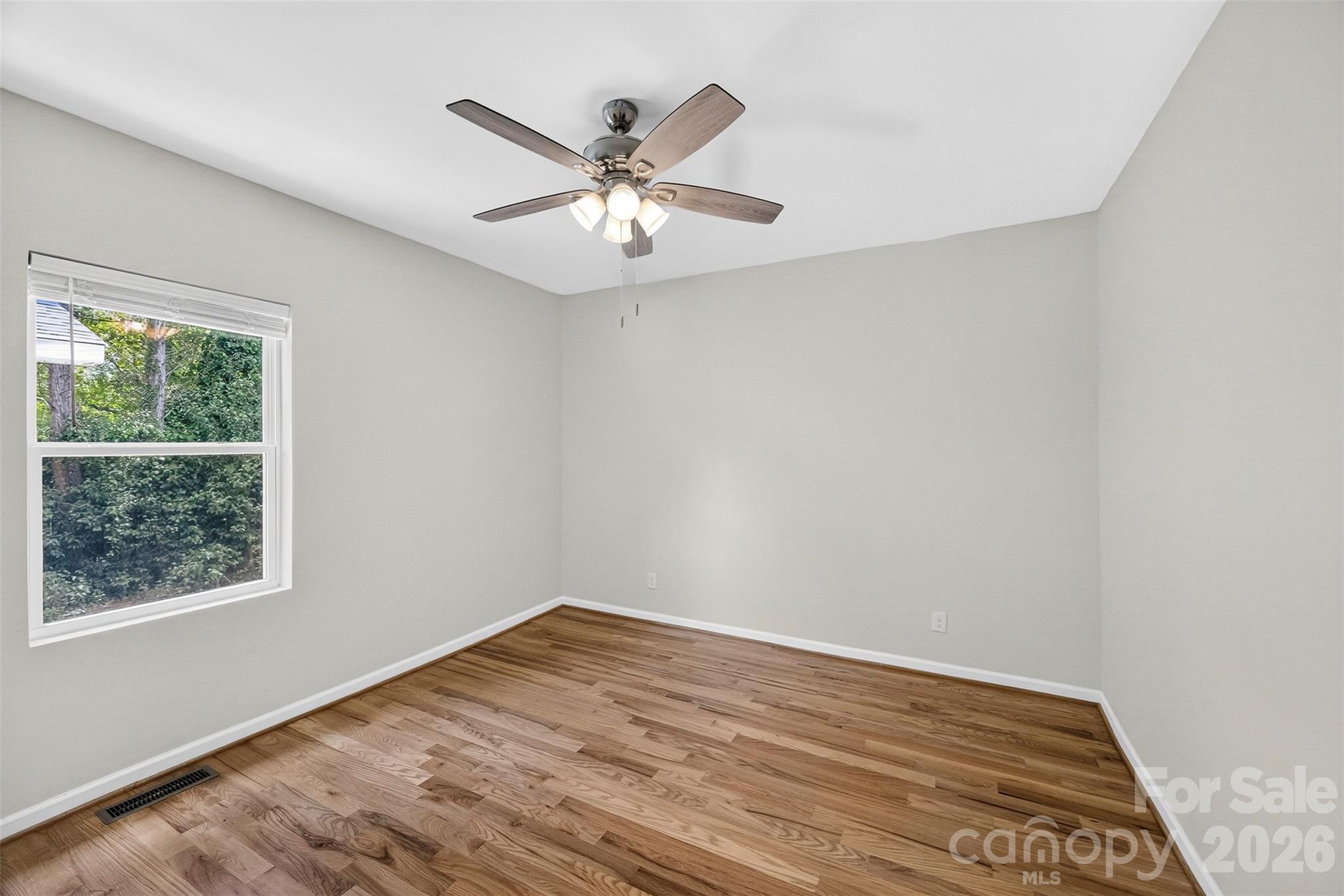 904 Laye Street Property Photo 15