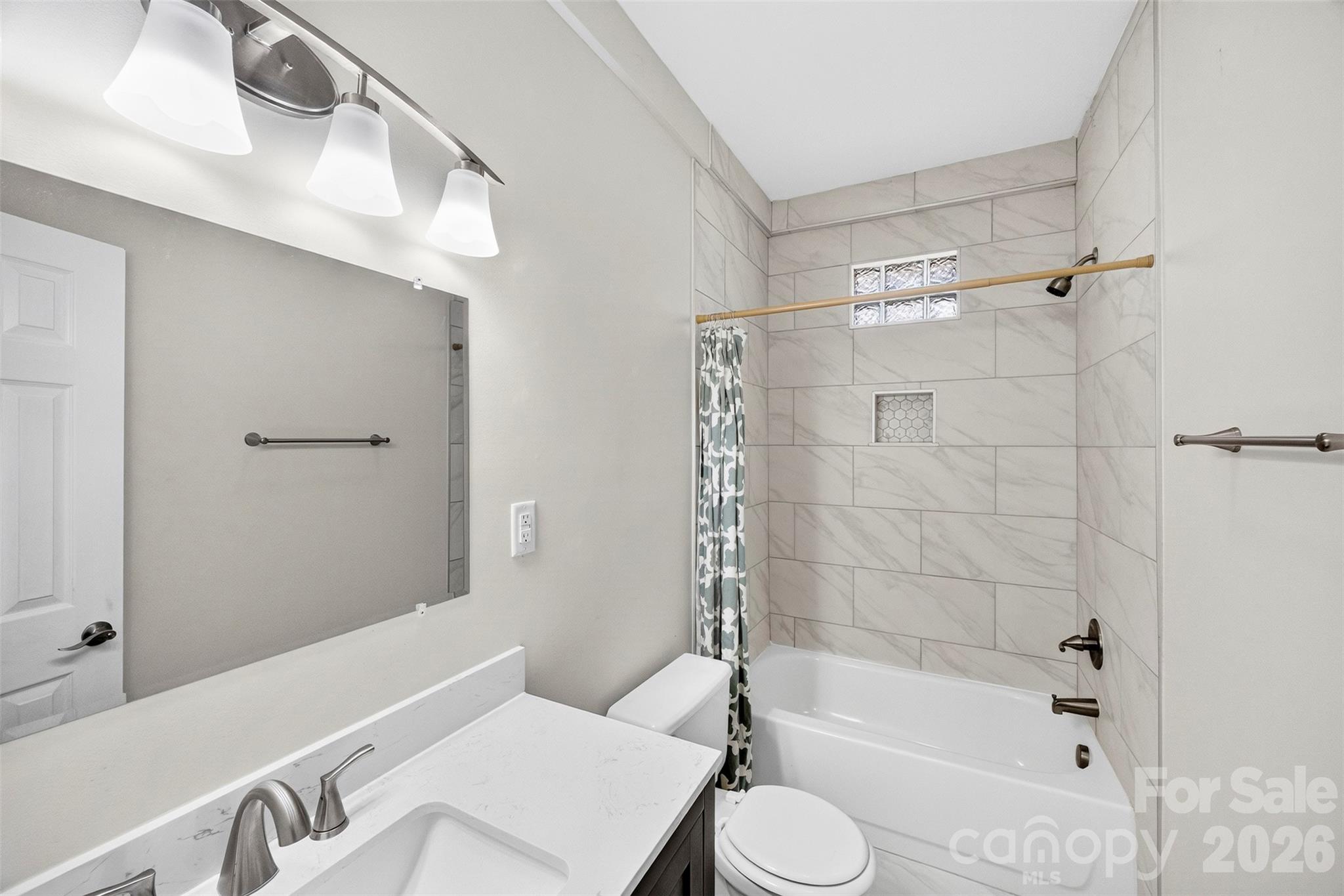 904 Laye Street Property Photo 17