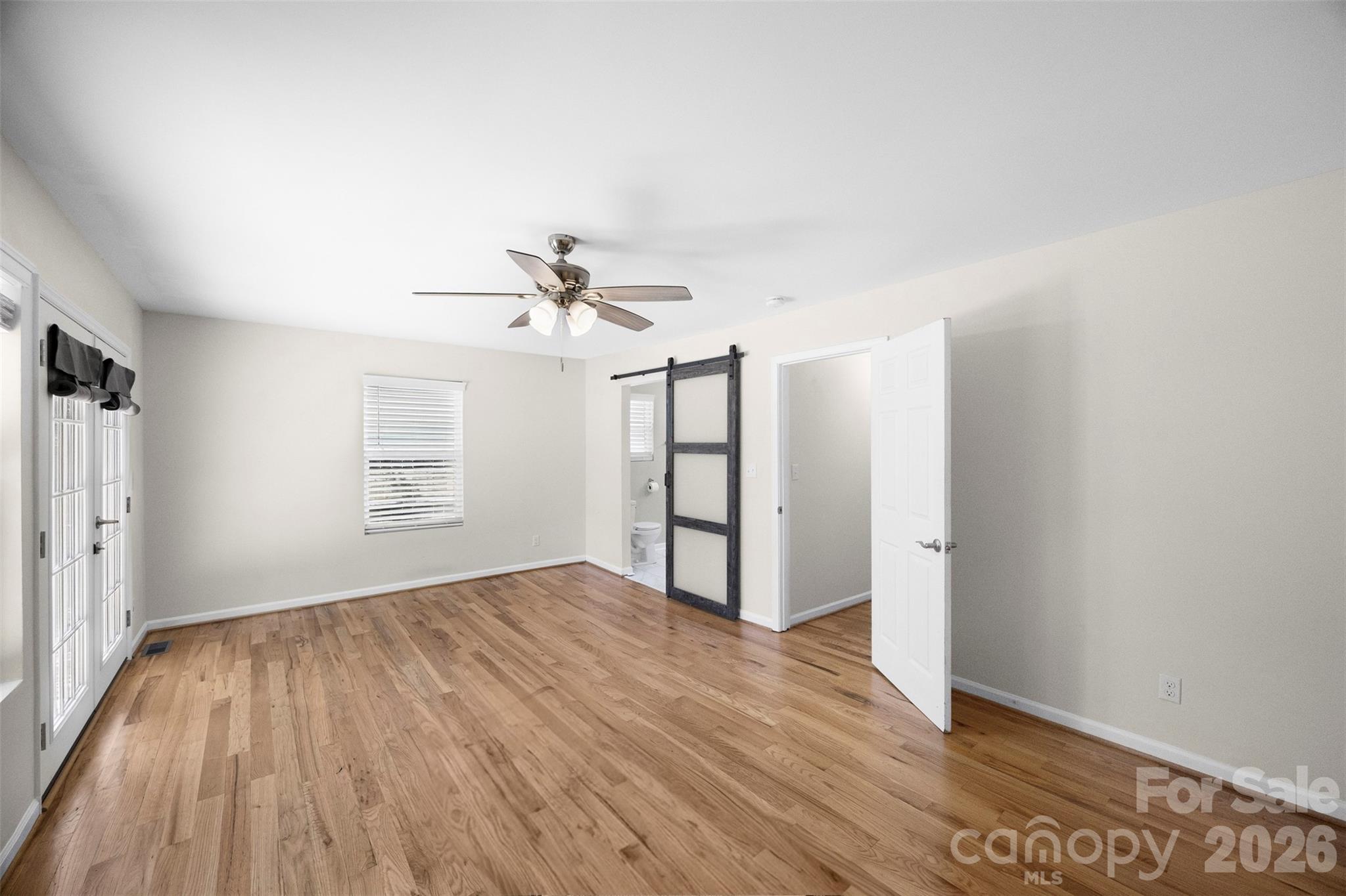 904 Laye Street Property Photo 18