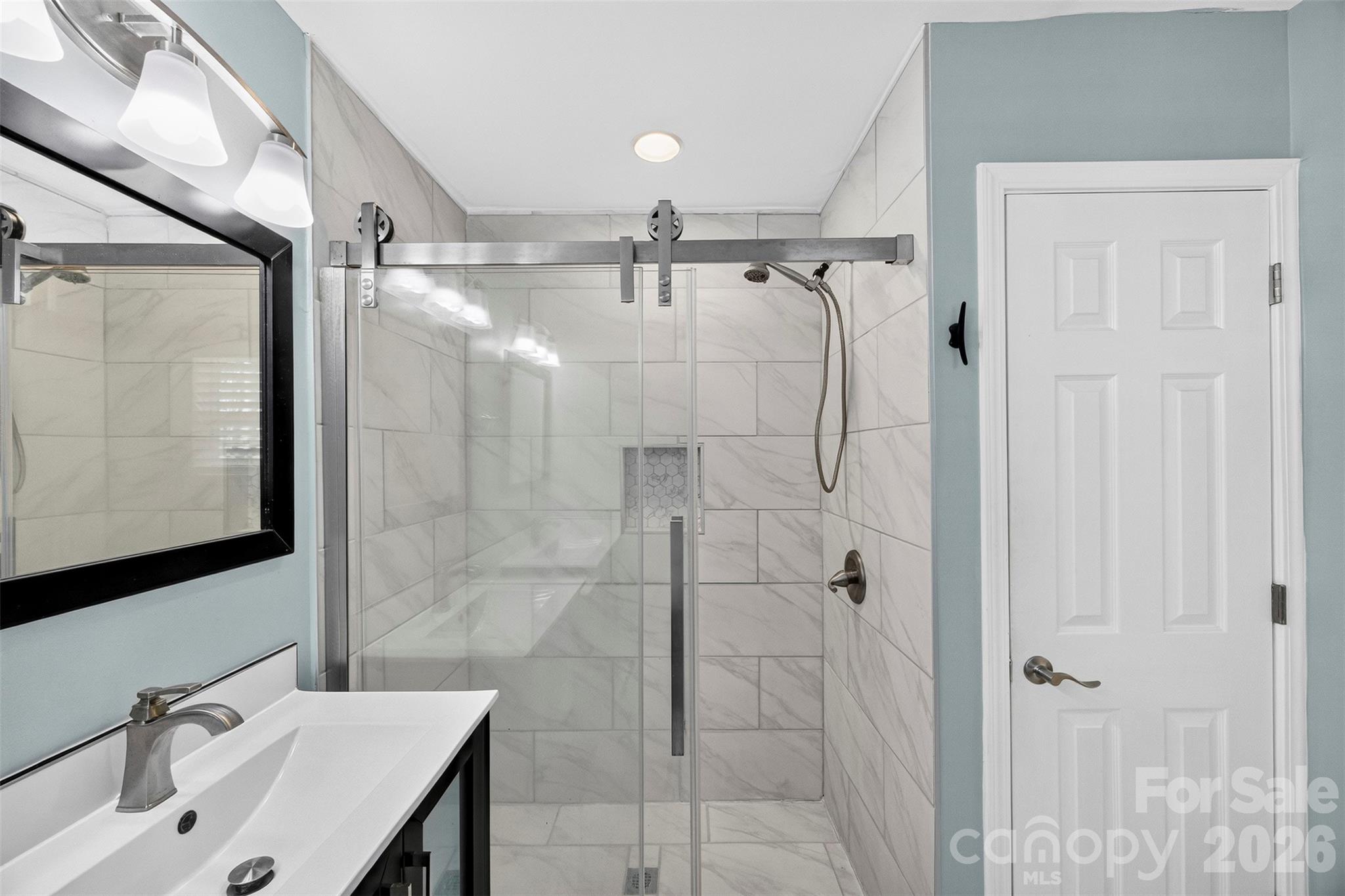904 Laye Street Property Photo 21