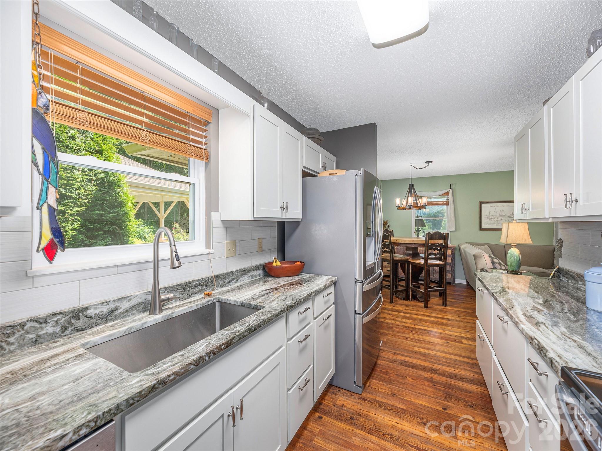 323 Hawks Crest Drive Property Photo 10